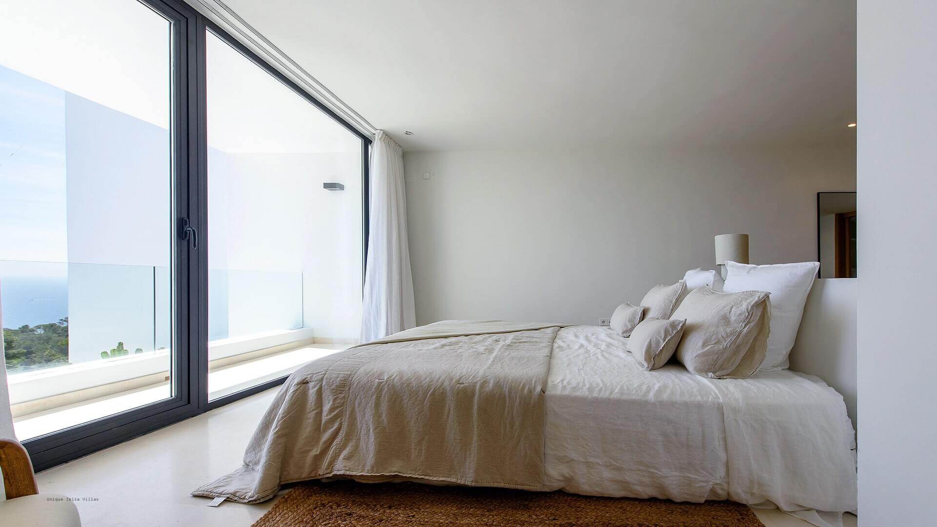 VILLA INFINITA - 5 Bedrooms - Roca Llisa