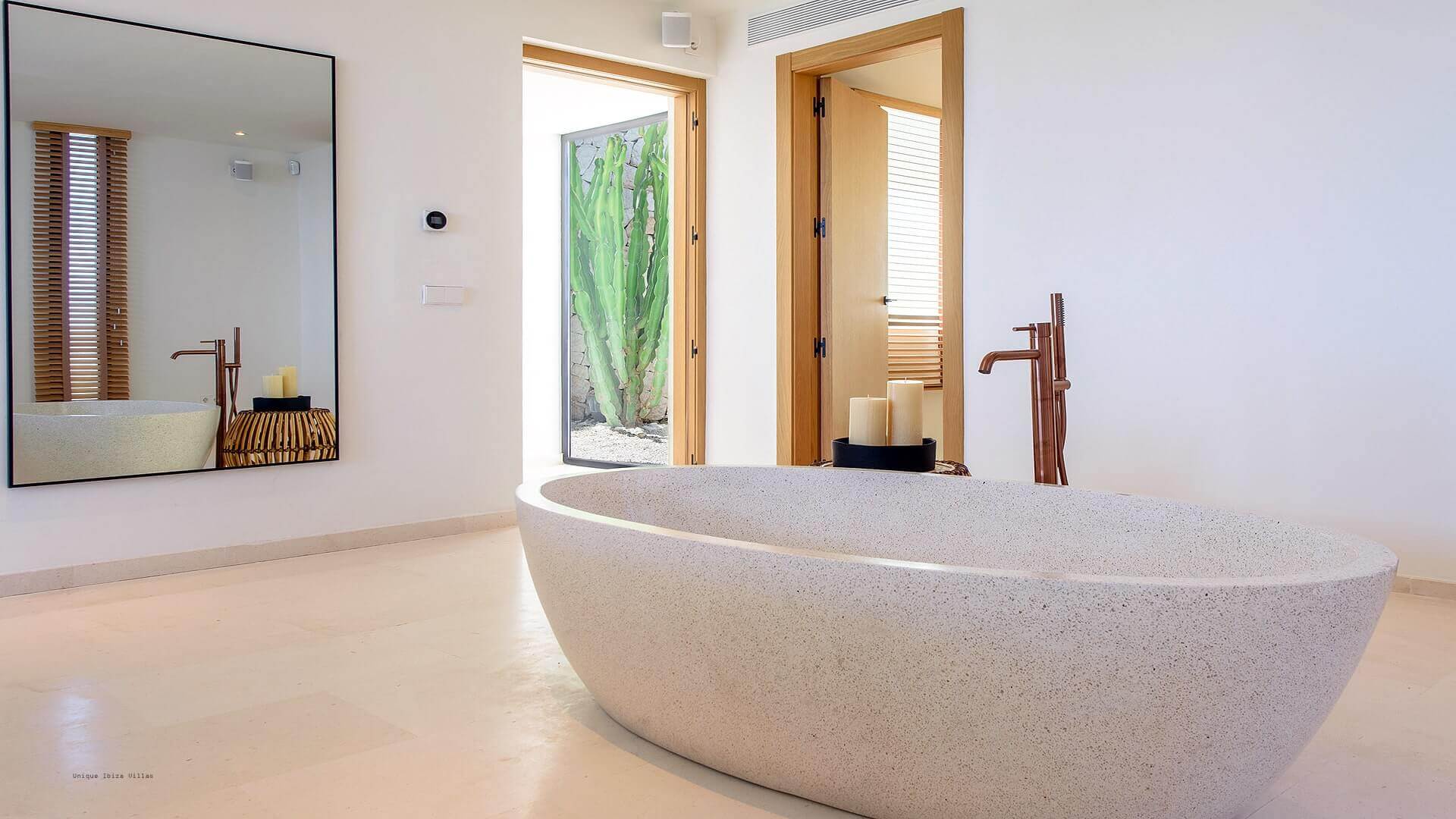 VILLA INFINITA - 5 Bedrooms - Roca Llisa