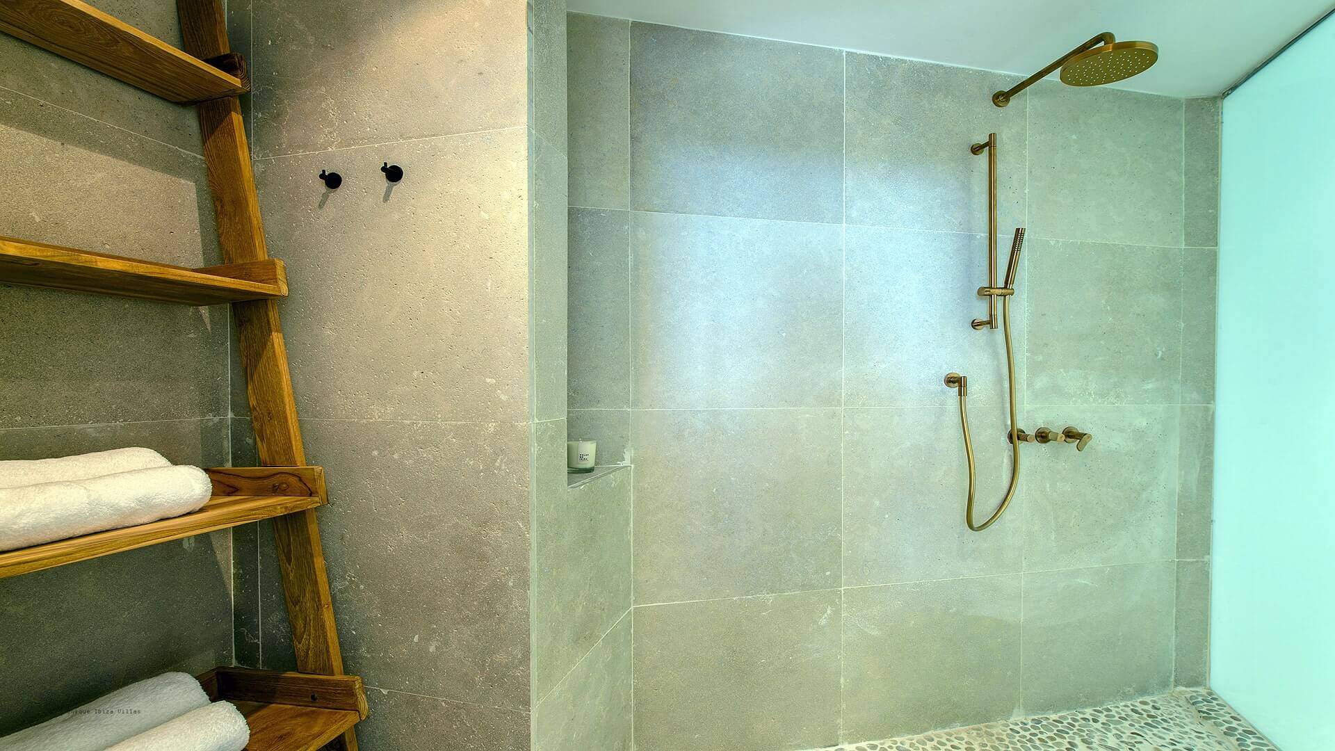 VILLA INFINITA - 5 Bedrooms - Roca Llisa