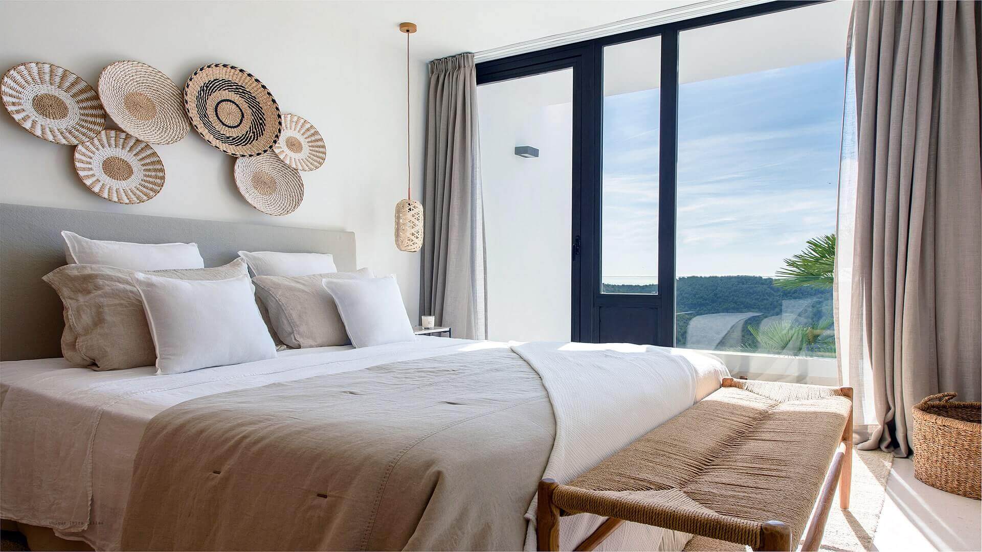 VILLA INFINITA - 5 Bedrooms - Roca Llisa