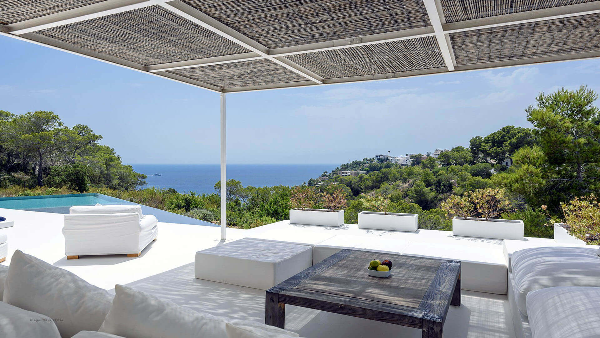 VILLA LUXE - 4 Bedrooms - Vista Alegre/San Jose 