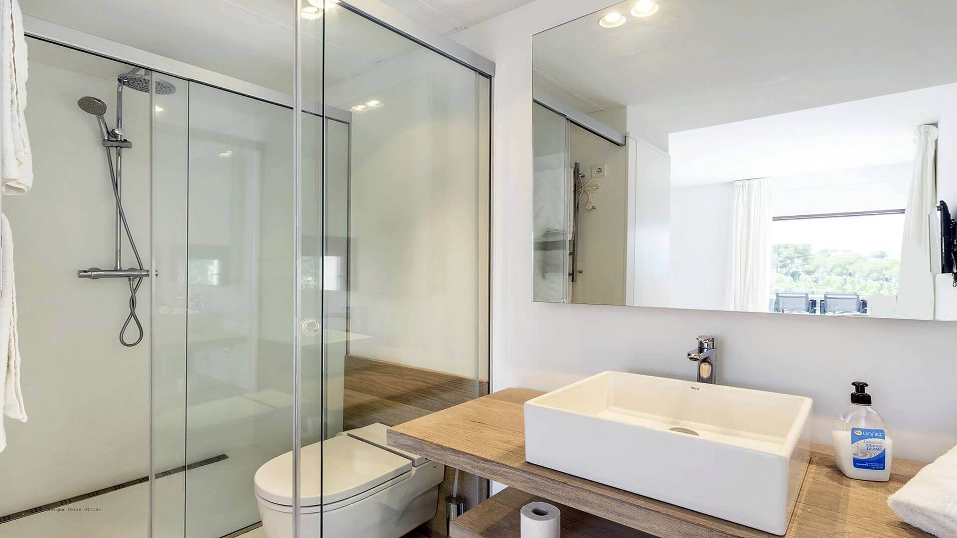 VILLA LUXE - 4 Bedrooms - Vista Alegre/San Jose 