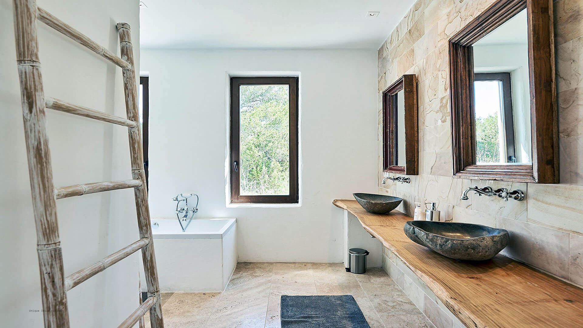 VILLA VISTA DE MUNTANYA - 6 Bedrooms - Cala Tarida/Cala Moli/San Jose