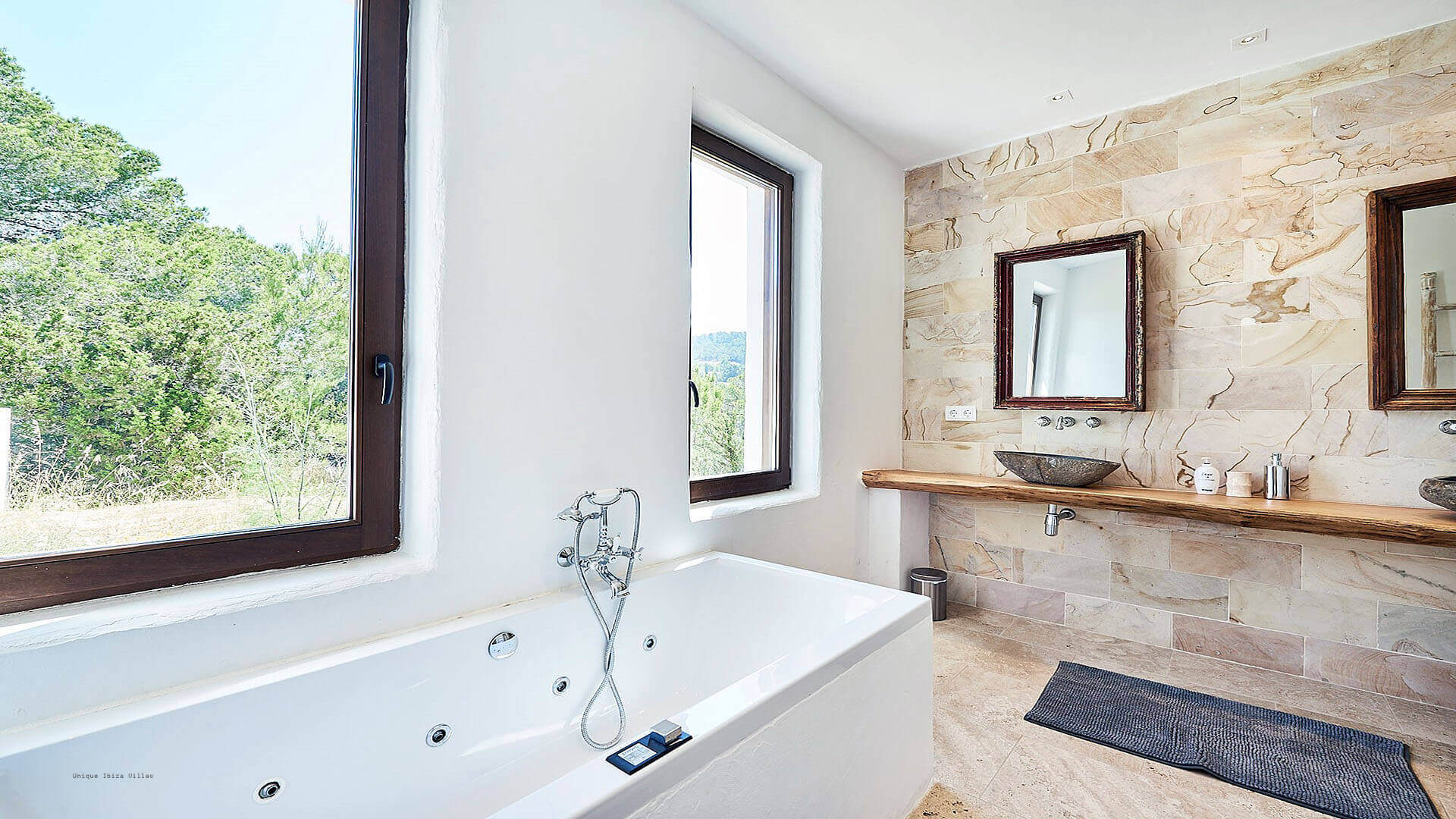 VILLA VISTA DE MUNTANYA - 6 Bedrooms - Cala Tarida/Cala Moli/San Jose