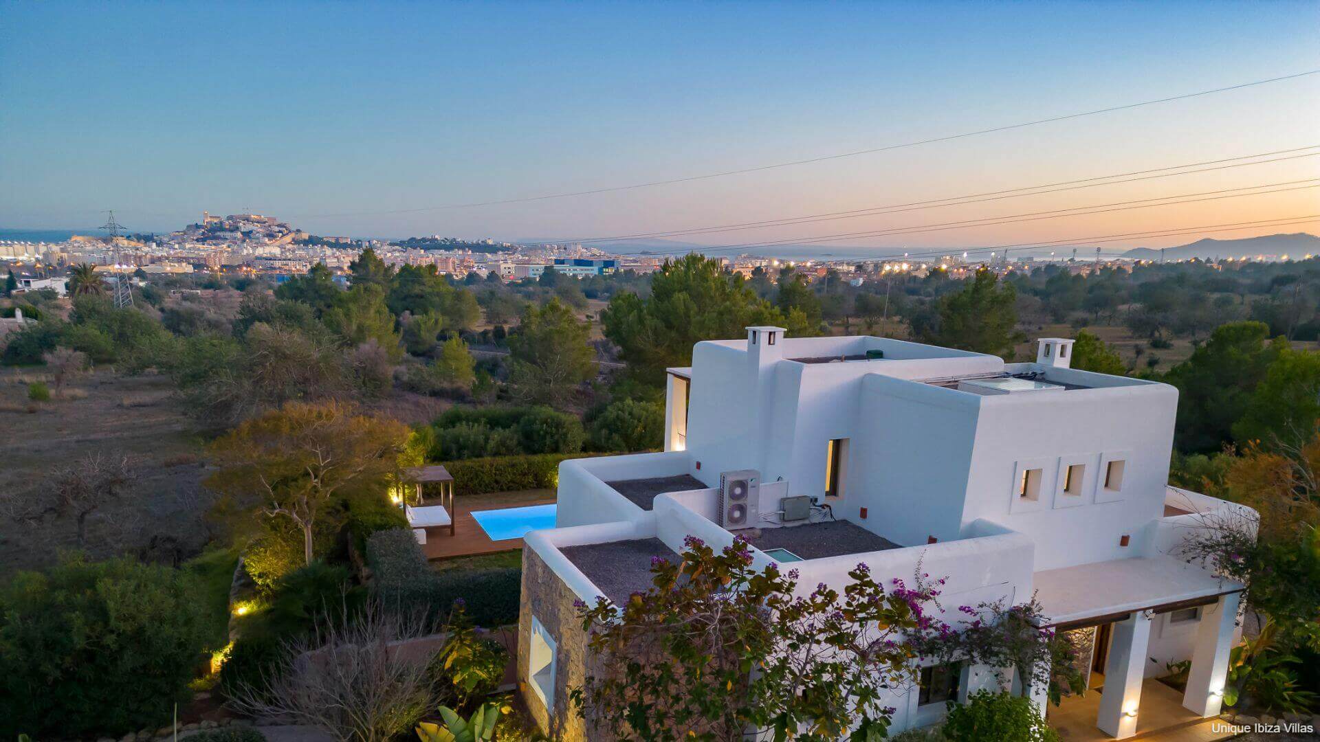 VILLA NEUS - 5 Bedrooms - Near Ibiza Town