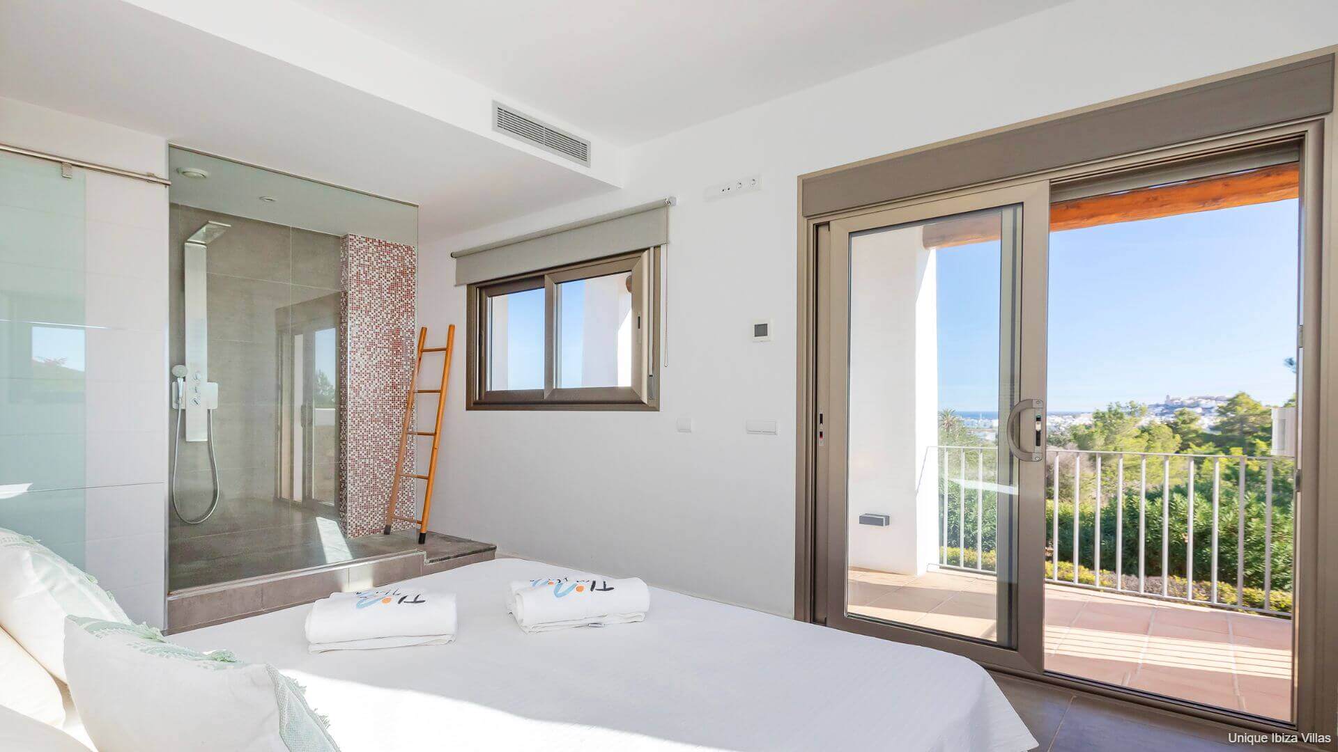 VILLA NEUS - 5 Bedrooms - Near Ibiza Town