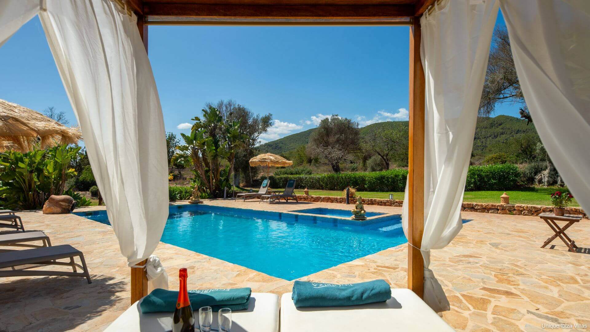 VILLA ANDREUET - 4 Bedrooms - San Carlos/Aguas Blancas (Rural)