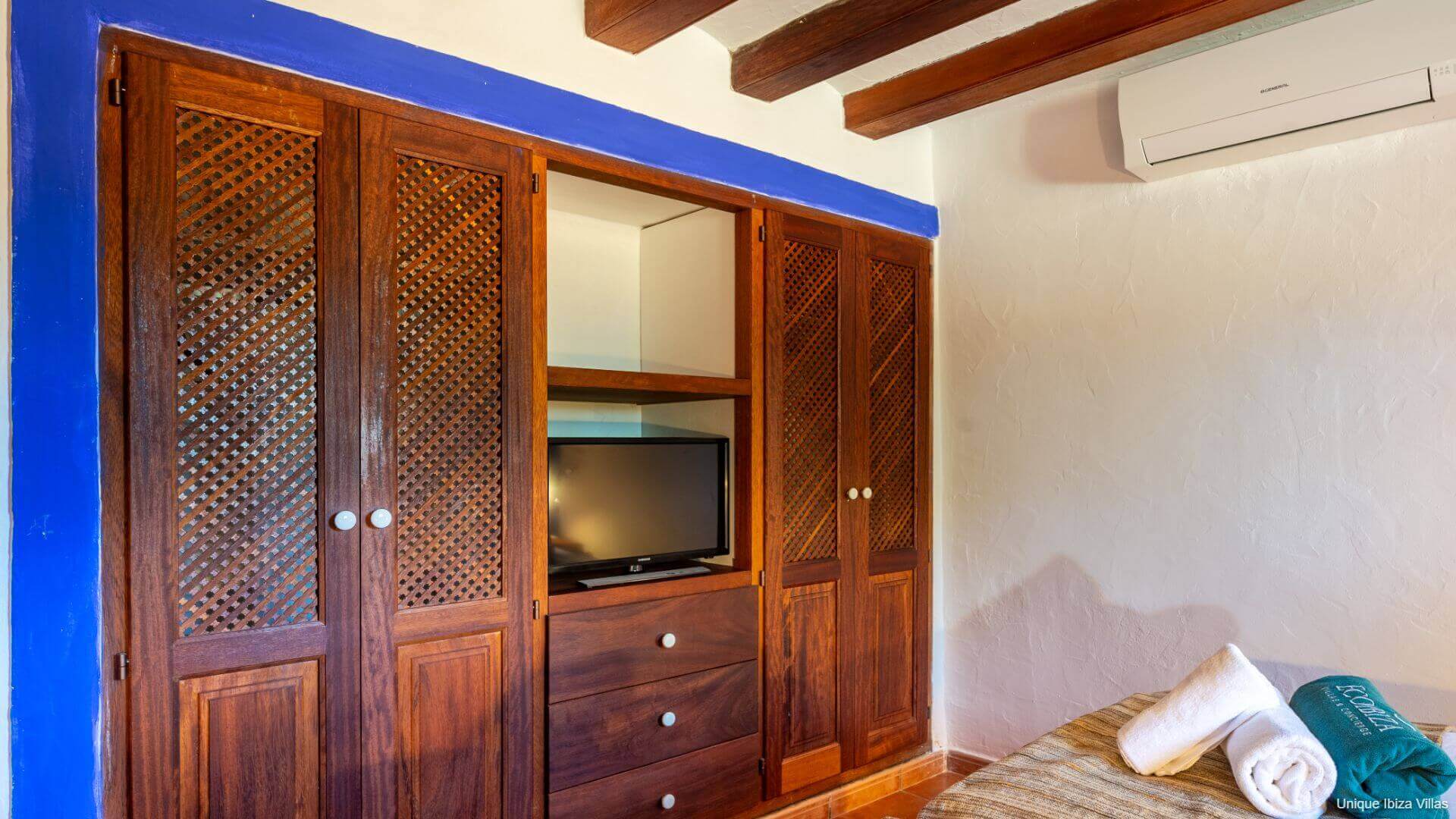 VILLA ANDREUET - 4 Bedrooms - San Carlos/Aguas Blancas (Rural)