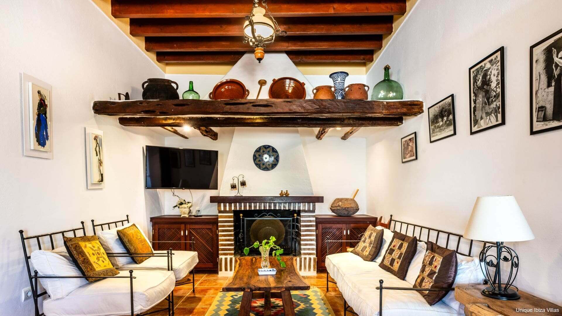 VILLA ANDREUET - 4 Bedrooms - San Carlos/Aguas Blancas (Rural)