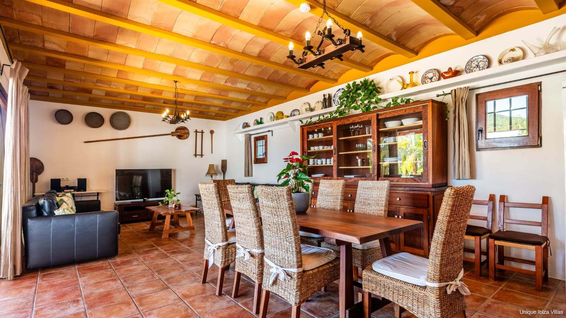 VILLA ANDREUET - 4 Bedrooms - San Carlos/Aguas Blancas (Rural)