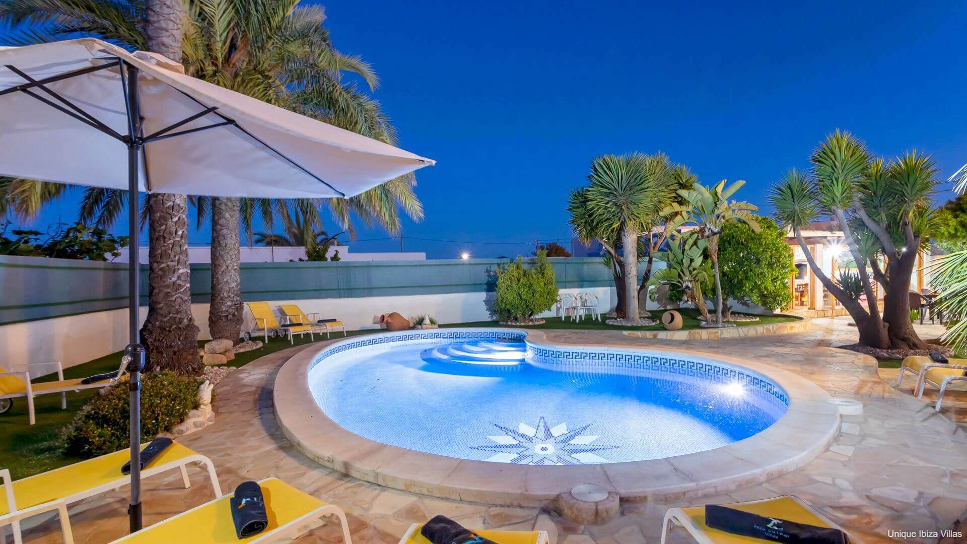 VILLA MALI - 6 Bedrooms - San Jordi Near Playa den Bossa