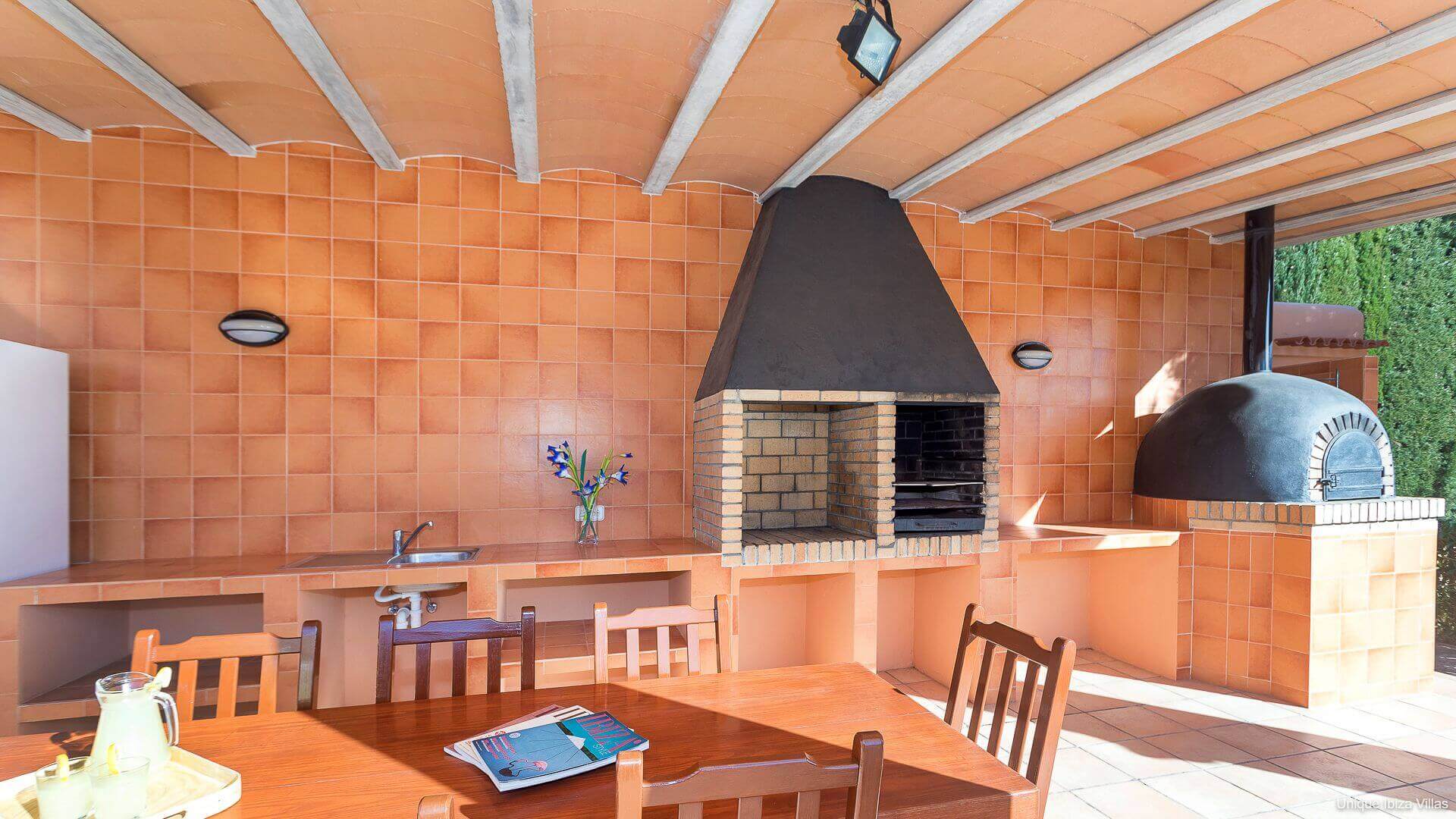 VILLA TINO - 6 Bedrooms - Near Jesus/Ibiza Town