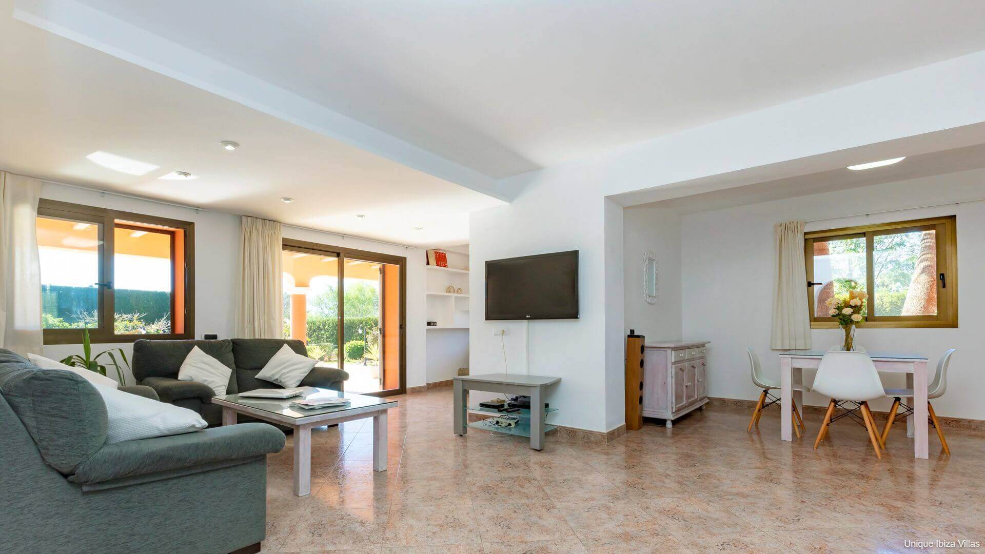 VILLA TINO - 6 Bedrooms - Near Jesus/Ibiza Town