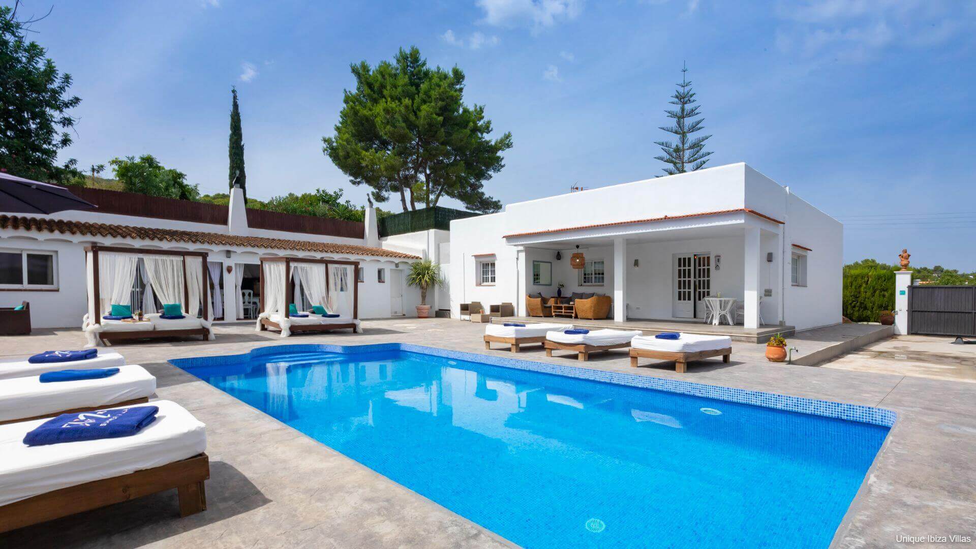 VILLA ISABELLE - 5 Bedrooms - San Rafael/Amnesia/UNVRS (Wak To Amenities) 