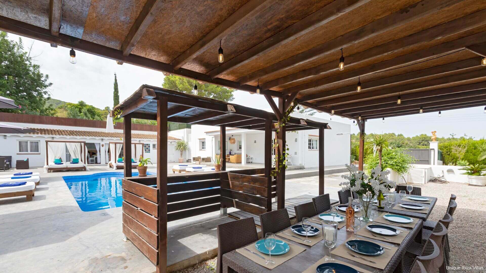 VILLA ISABELLE - 5 Bedrooms - San Rafael/Amnesia/UNVRS (Wak To Amenities) 
