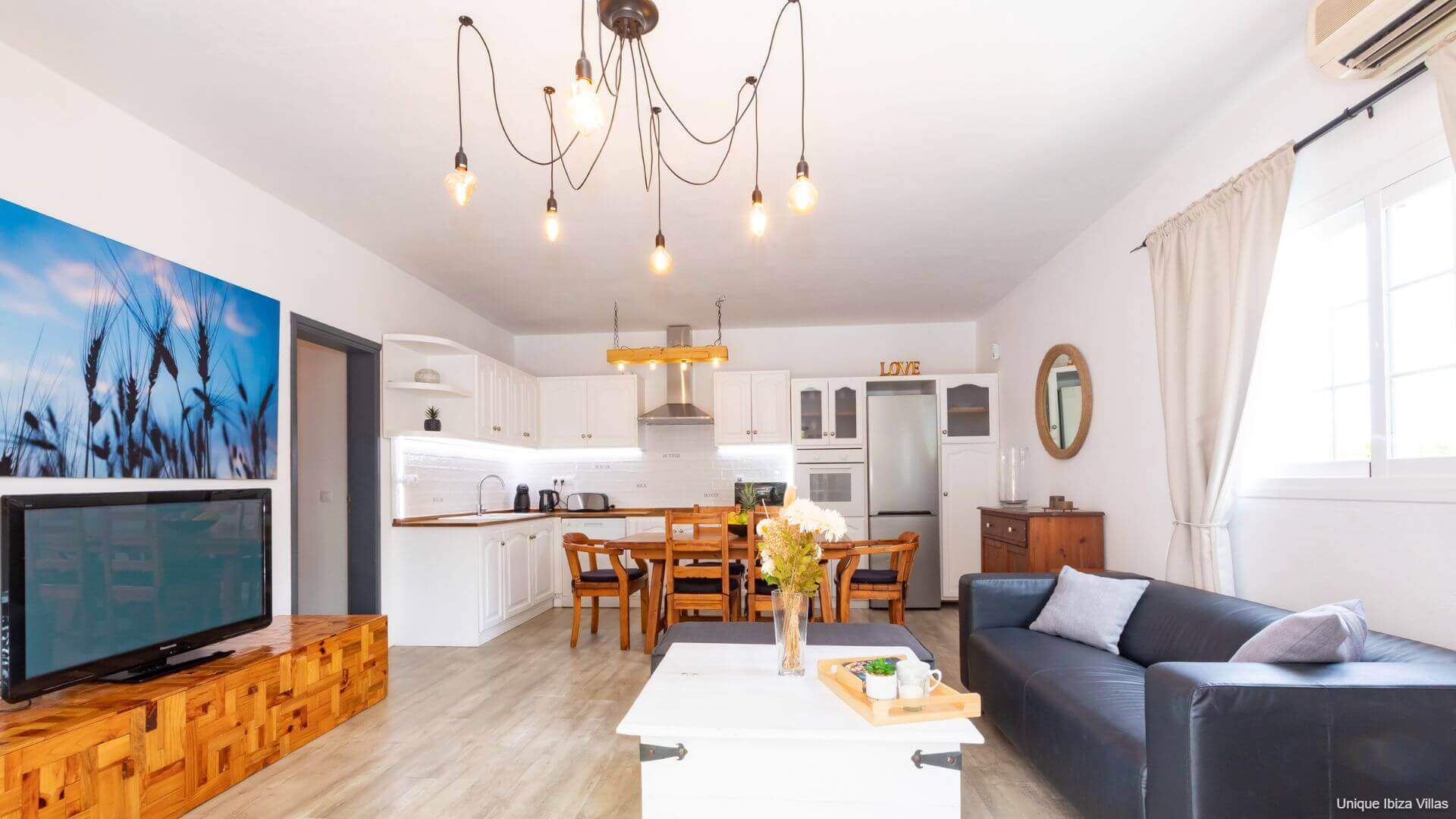 VILLA ISABELLE - 5 Bedrooms - San Rafael/Amnesia/UNVRS (Wak To Amenities) 