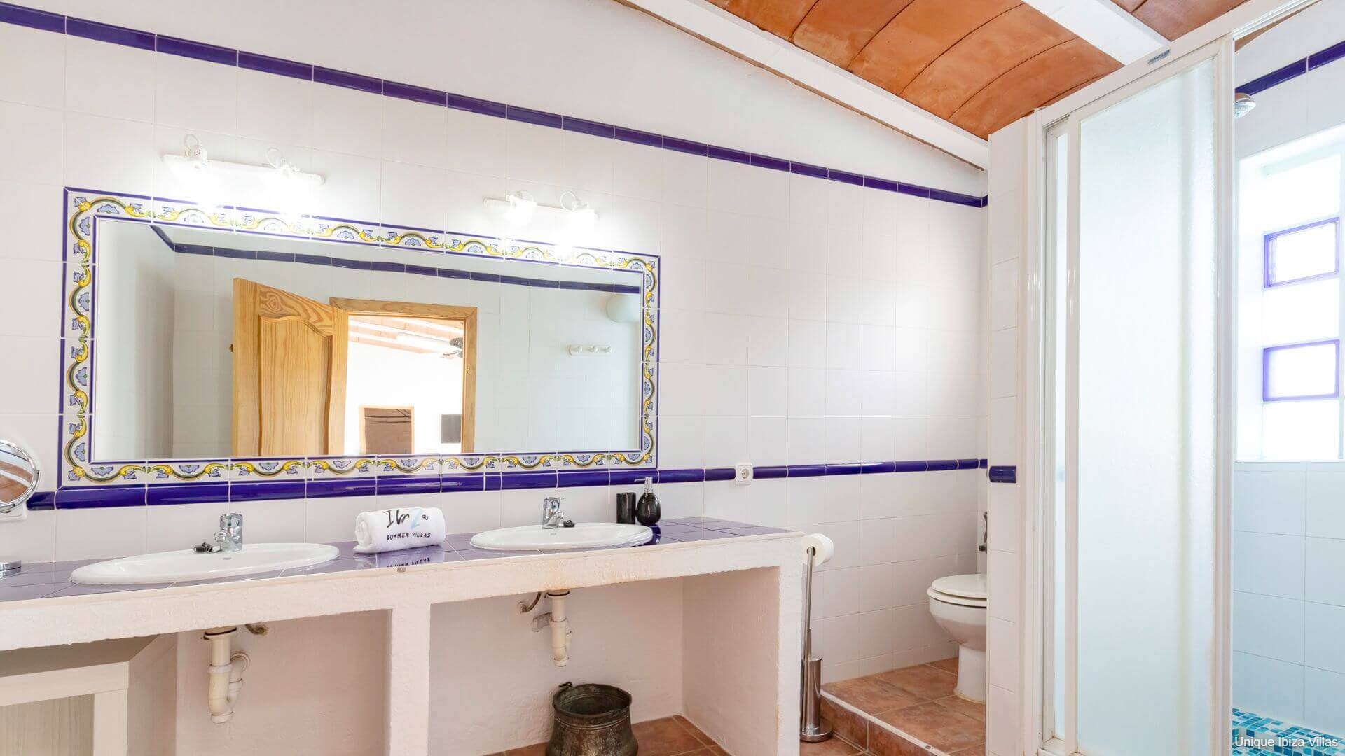 VILLA ISABELLE - 5 Bedrooms - San Rafael/Amnesia/UNVRS (Wak To Amenities) 