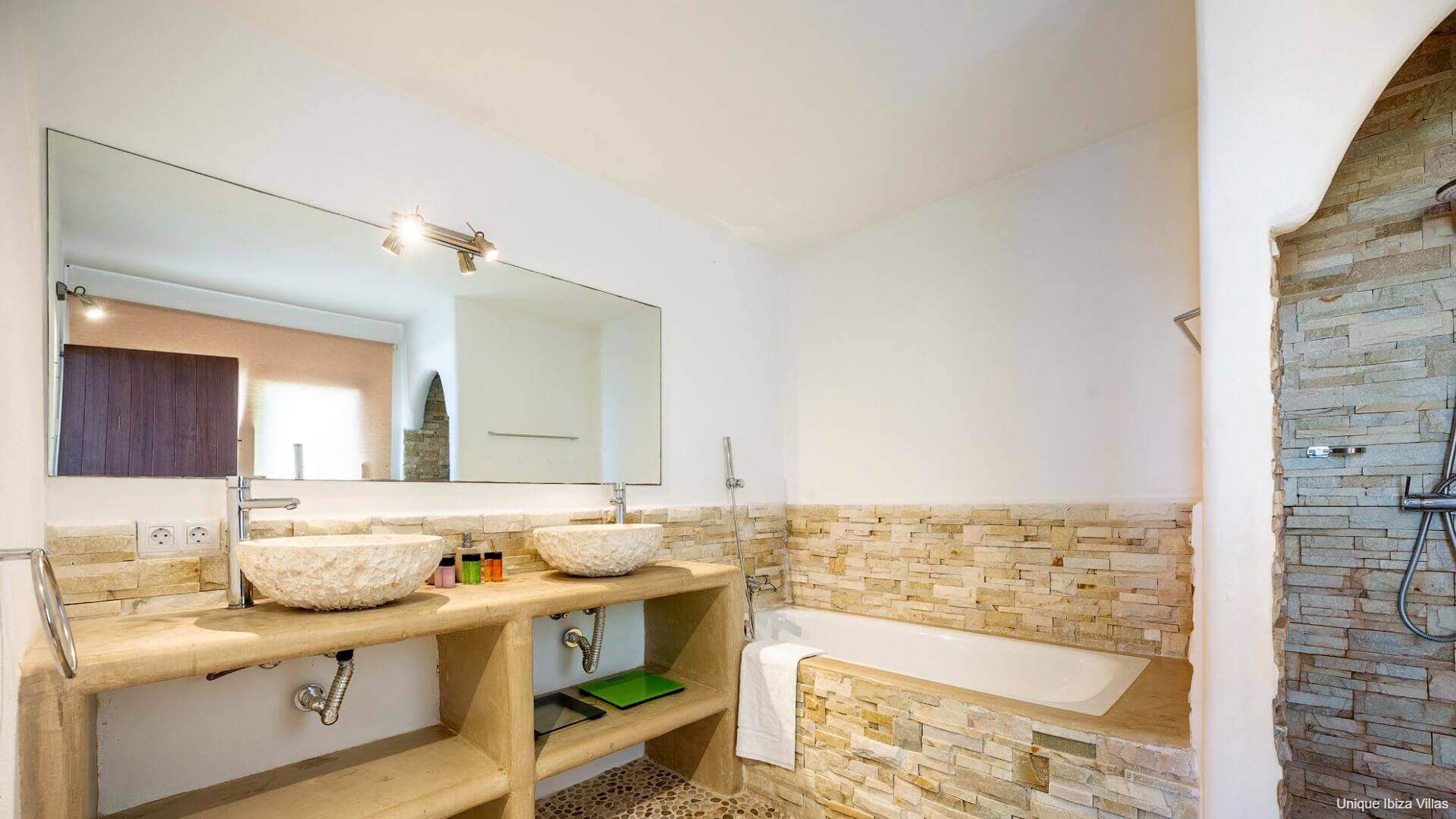 VILLA LUNABLANCA - 5 Bedrooms - Amante Ibiza/Cala Llonga