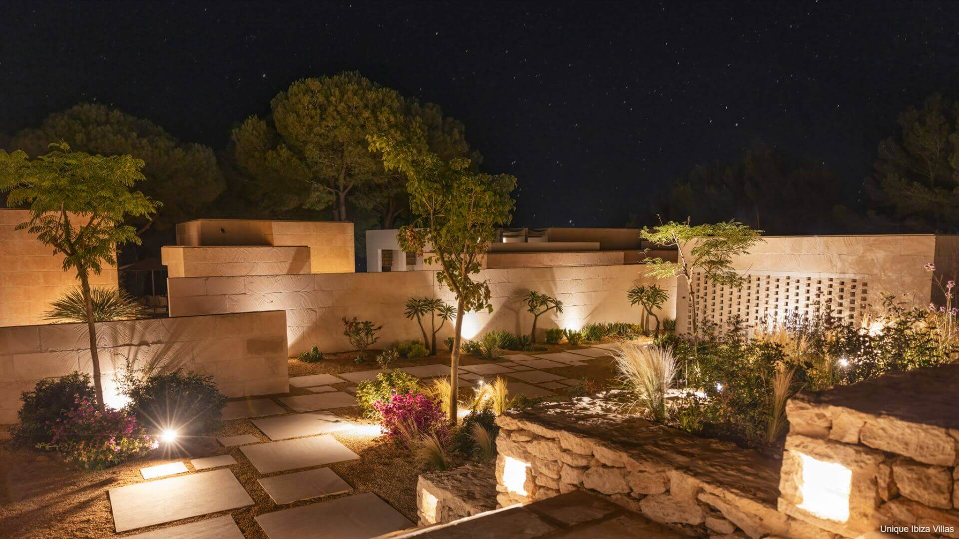 VILLA AUREA - 6 Bedrooms - Aguas Blancas/San Carlos 