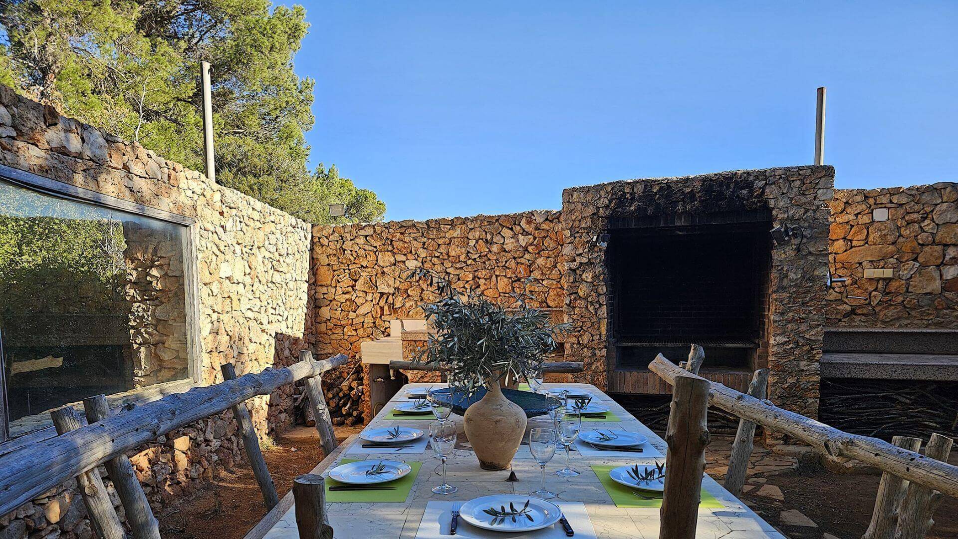 VILLA CAN AMANAYA - 4 Bedrooms - Cala Jondal