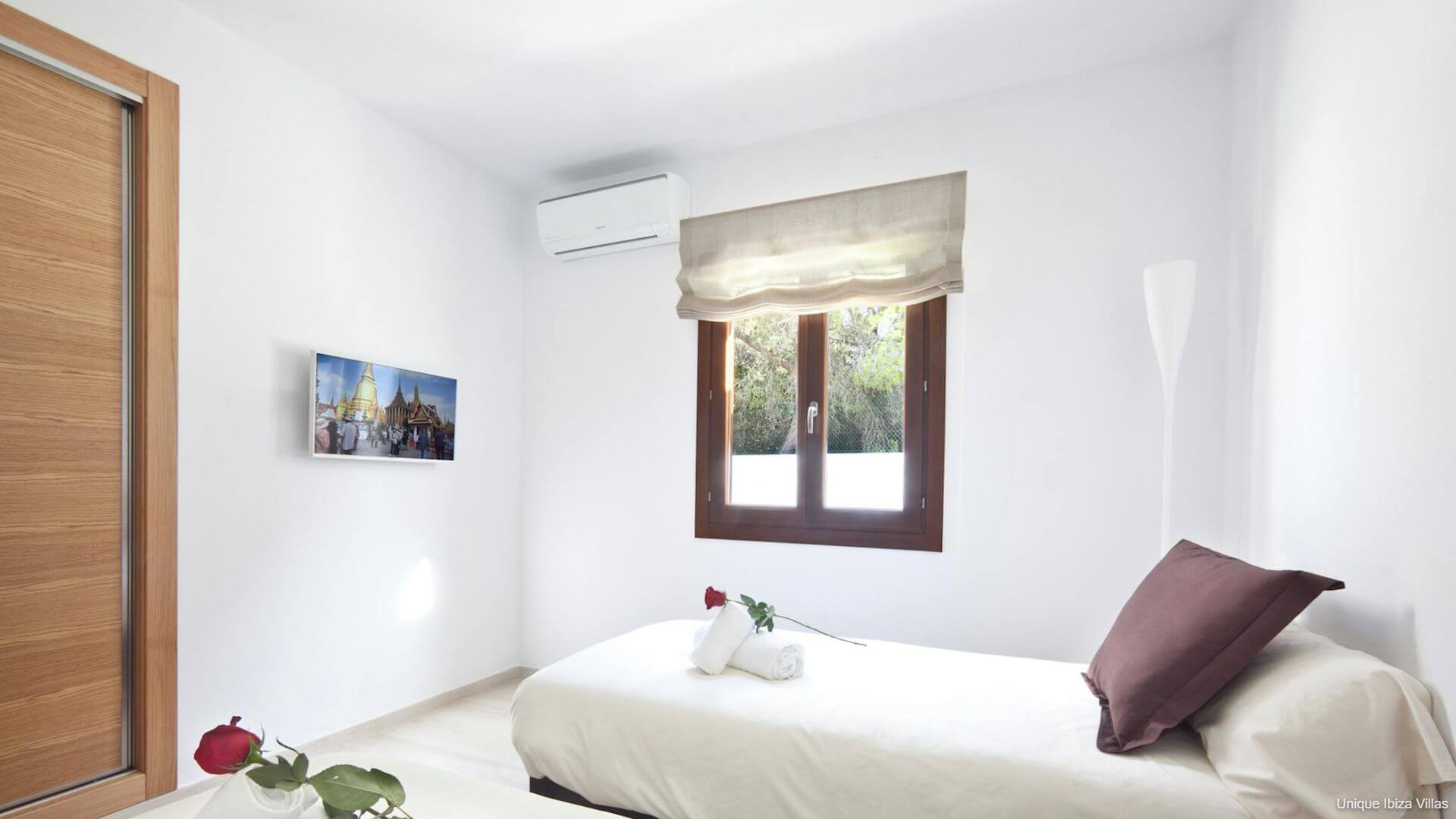 VILLA SA SERRA - 6 Bedrooms - Cala Bassa