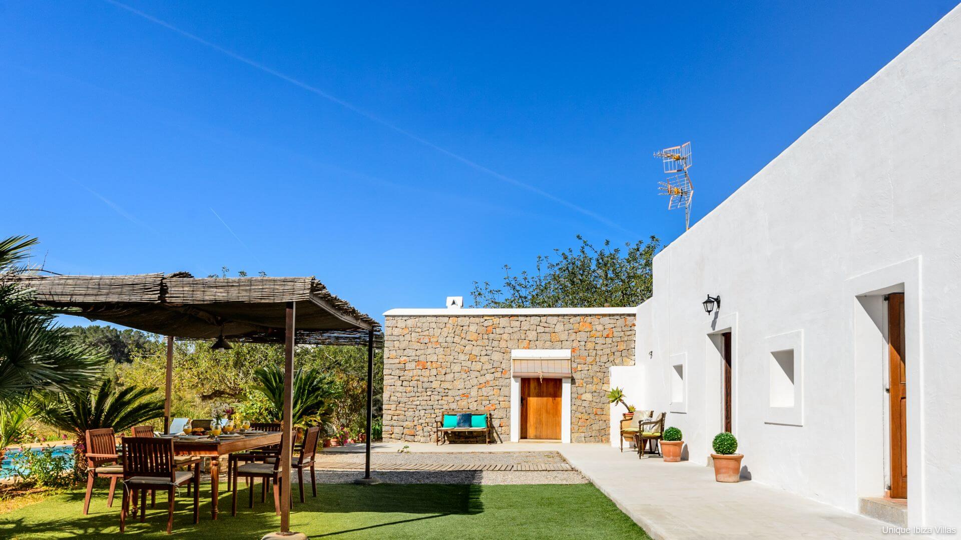 VILLA CAN PEP PUIG - 4 Bedrooms - San Mateu/Soho Farmhouse/Santa Gertrudis (Rural)