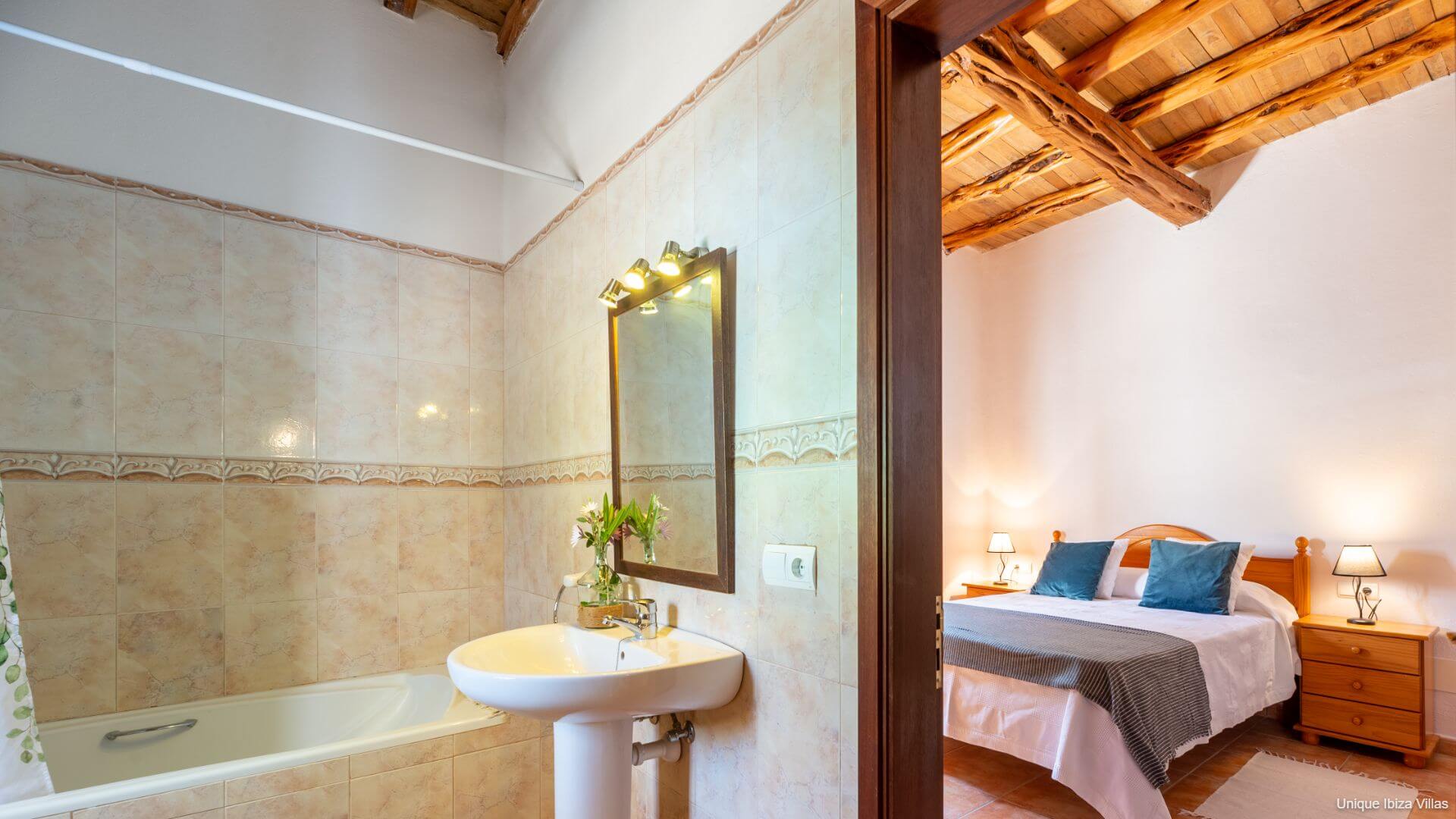 VILLA CAN PEP PUIG - 4 Bedrooms - San Mateu/Soho Farmhouse/Santa Gertrudis (Rural)