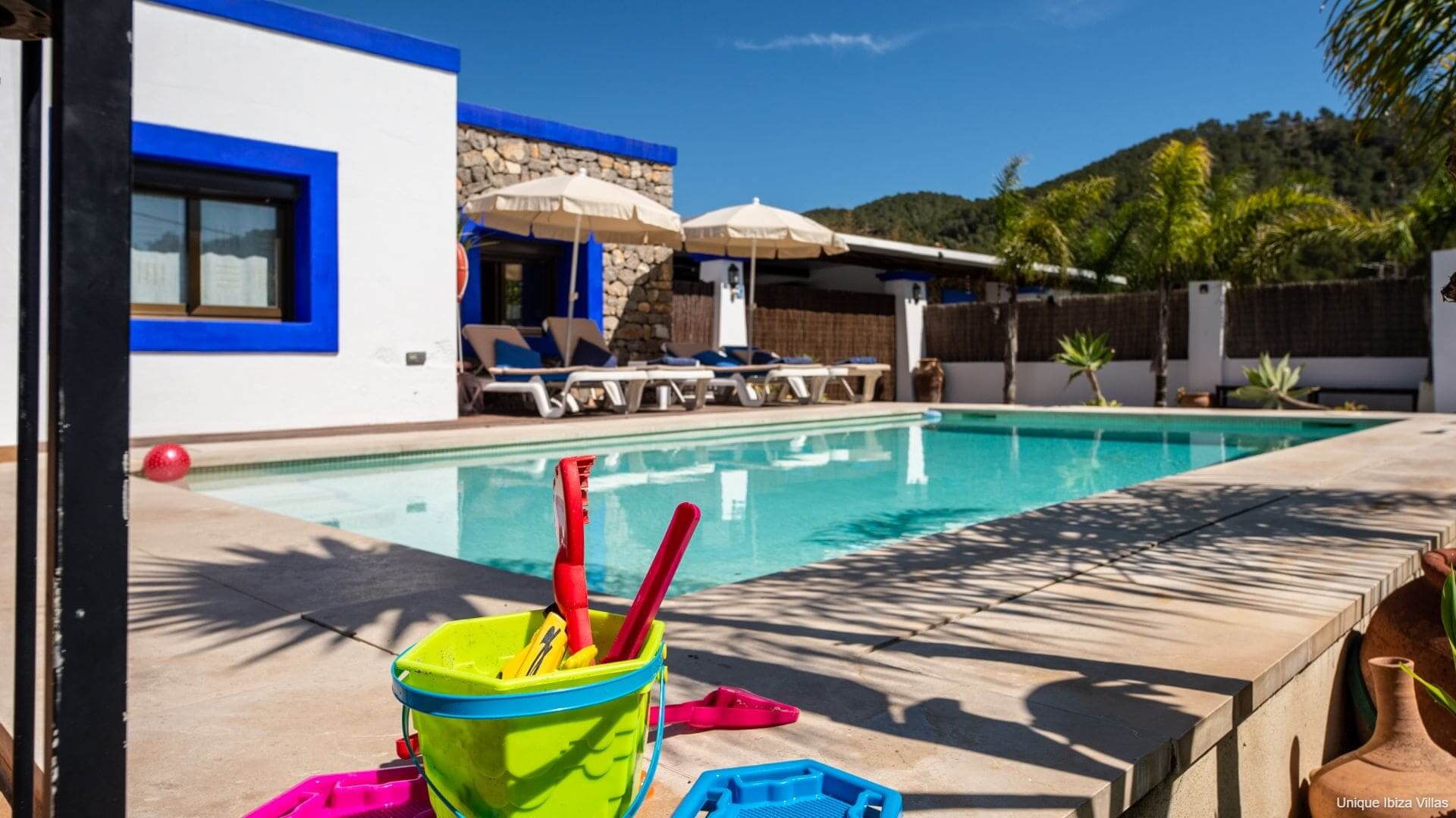 VILLA CAS PLA 33 - 3 Bedrooms - Puerto San Miguel (Walk To Beach)