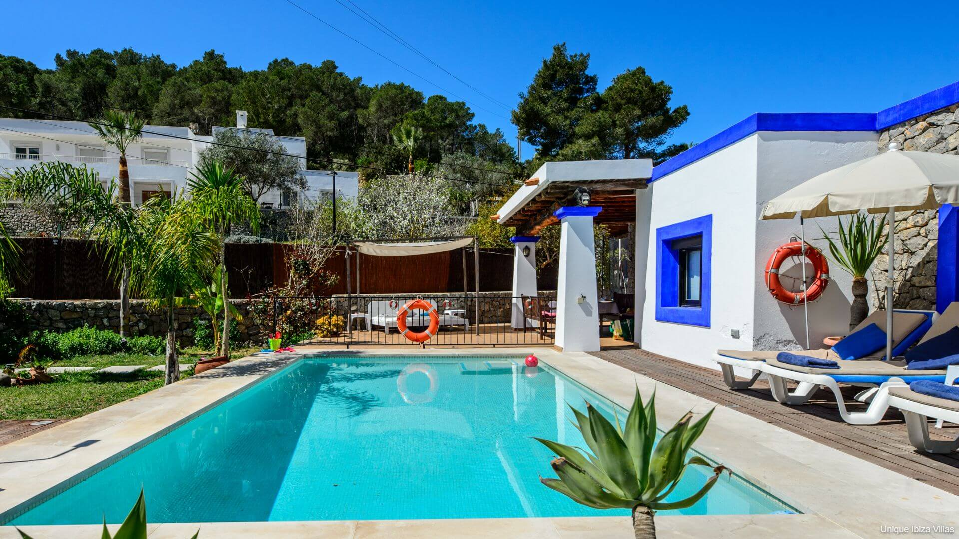 VILLA CAS PLA 33 - 3 Bedrooms - Puerto San Miguel (Walk To Beach)