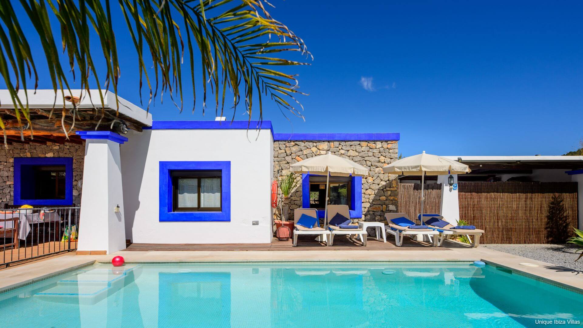 VILLA CAS PLA 33 - 3 Bedrooms - Puerto San Miguel (Walk To Beach)