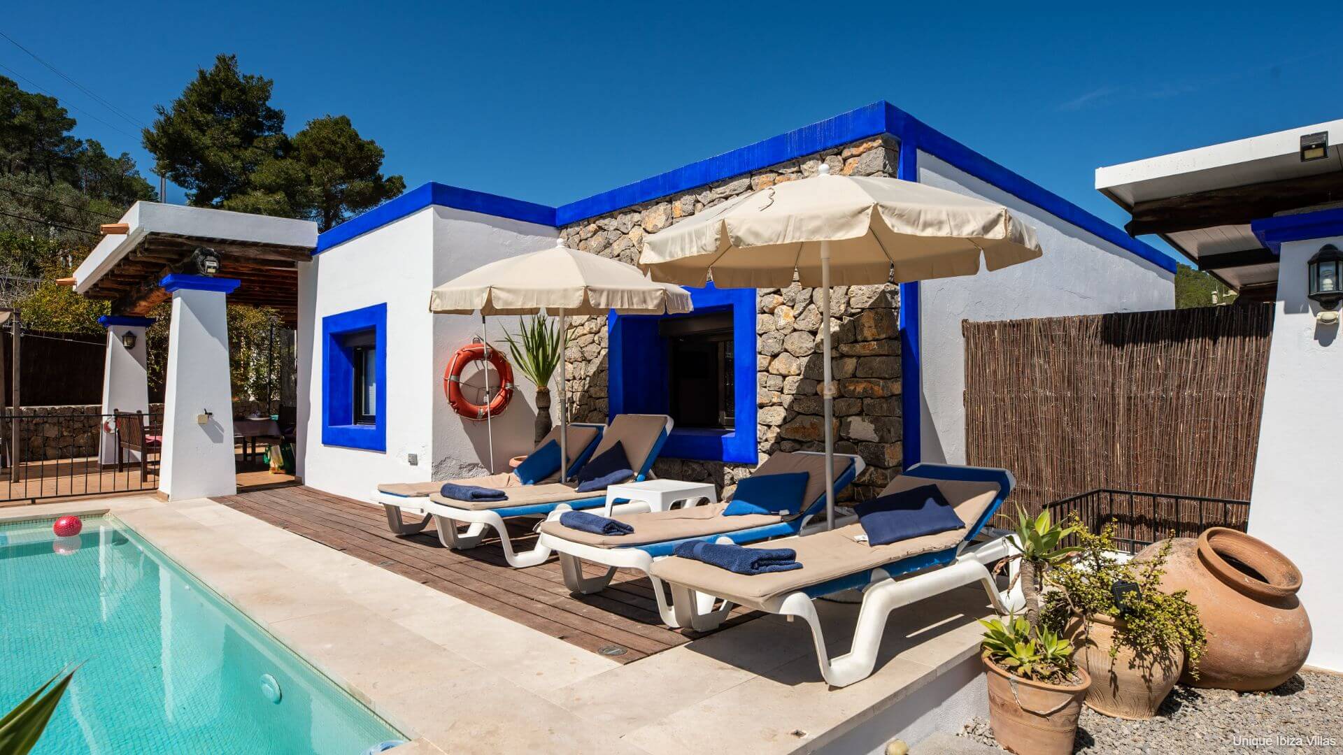 VILLA CAS PLA 33 - 3 Bedrooms - Puerto San Miguel (Walk To Beach)