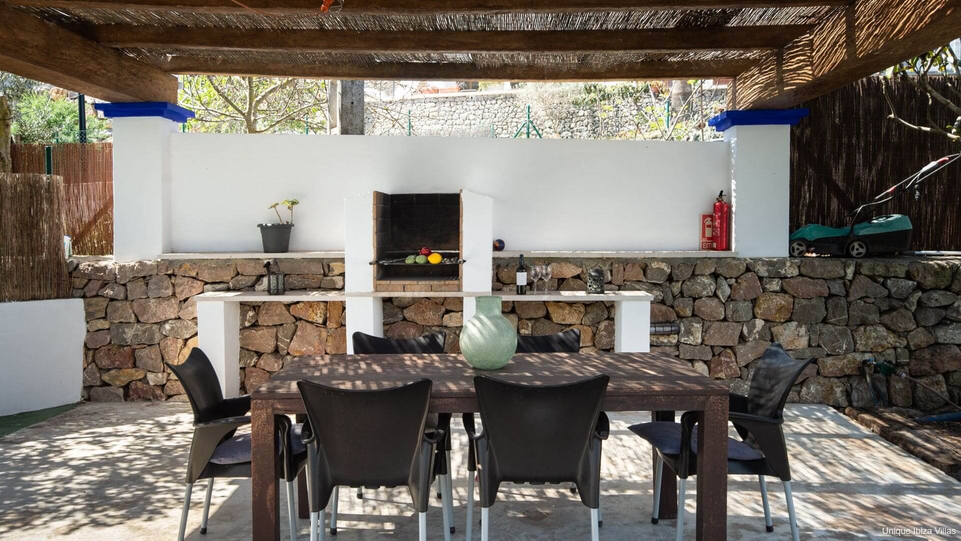 VILLA CAS PLA 33 - 3 Bedrooms - Puerto San Miguel (Walk To Beach)