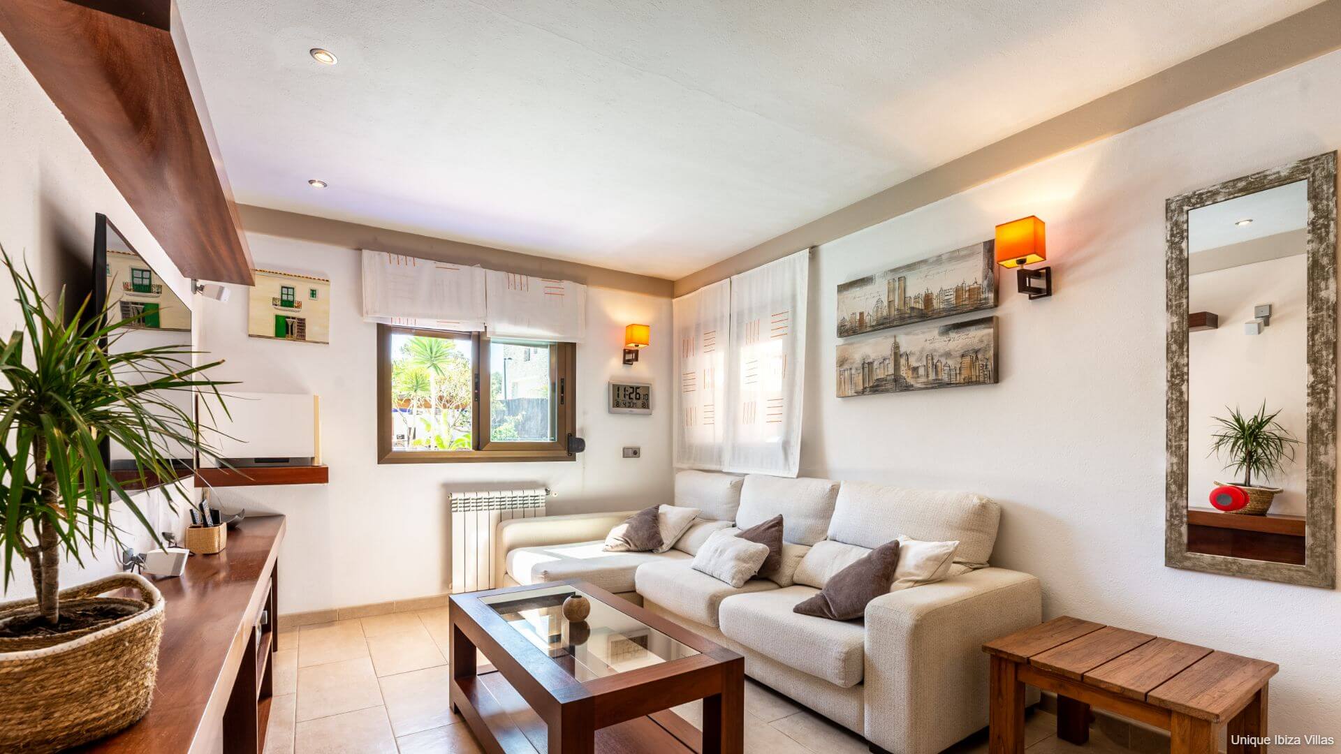 VILLA CAS PLA 33 - 3 Bedrooms - Puerto San Miguel (Walk To Beach)