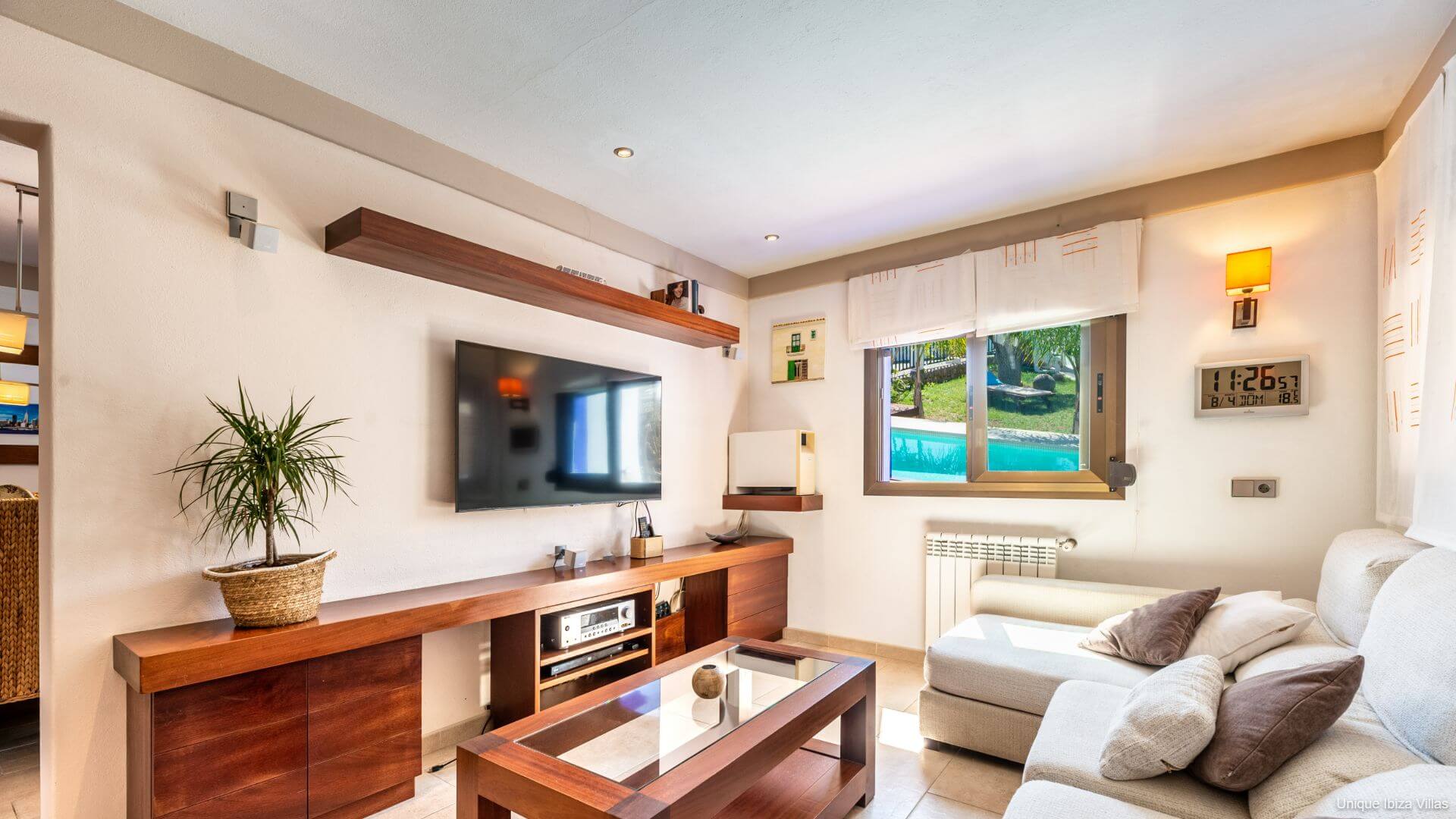 VILLA CAS PLA 33 - 3 Bedrooms - Puerto San Miguel (Walk To Beach)