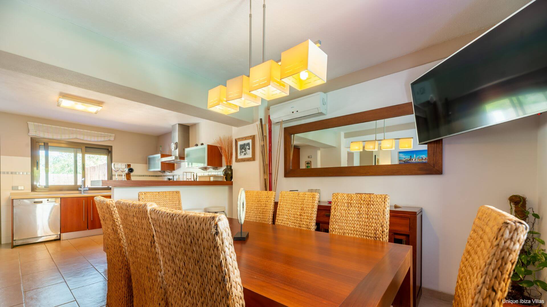 VILLA CAS PLA 33 - 3 Bedrooms - Puerto San Miguel (Walk To Beach)