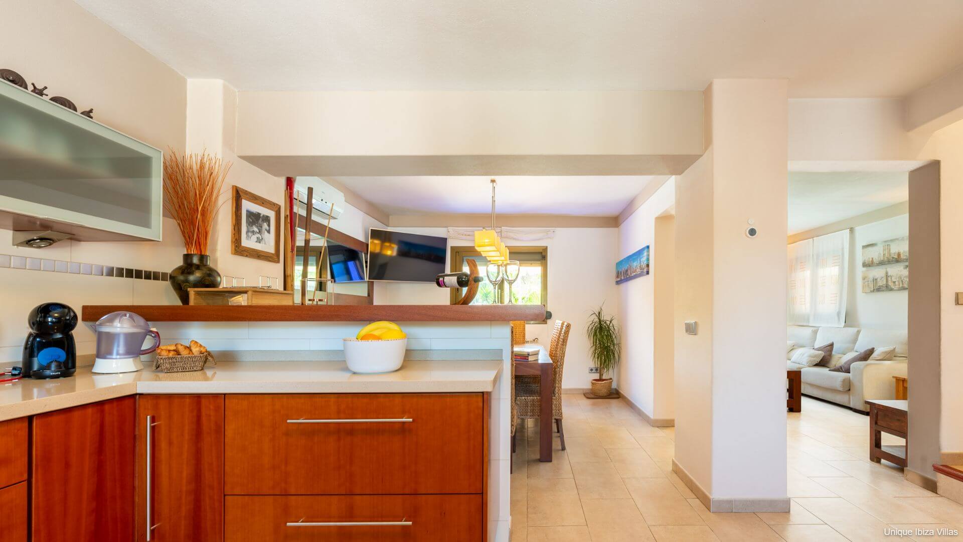 VILLA CAS PLA 33 - 3 Bedrooms - Puerto San Miguel (Walk To Beach)