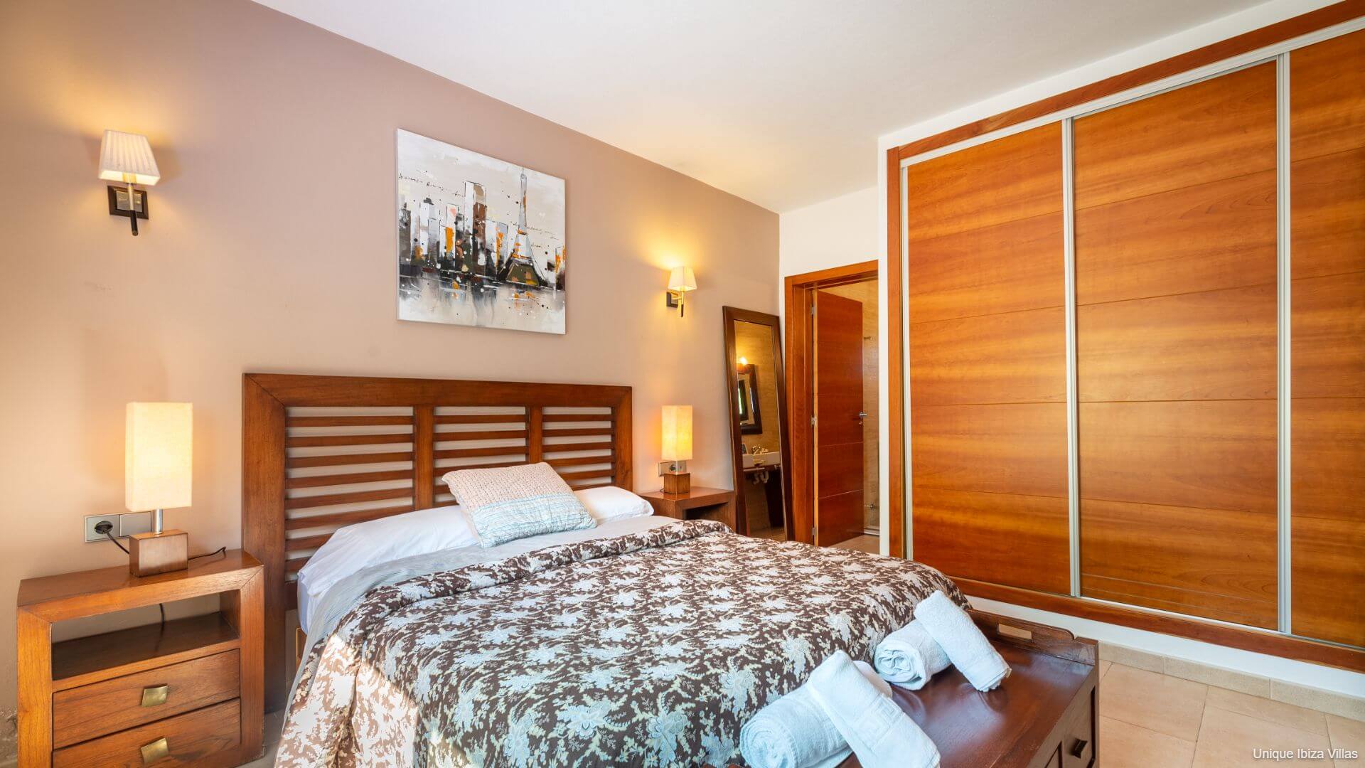 VILLA CAS PLA 33 - 3 Bedrooms - Puerto San Miguel (Walk To Beach)