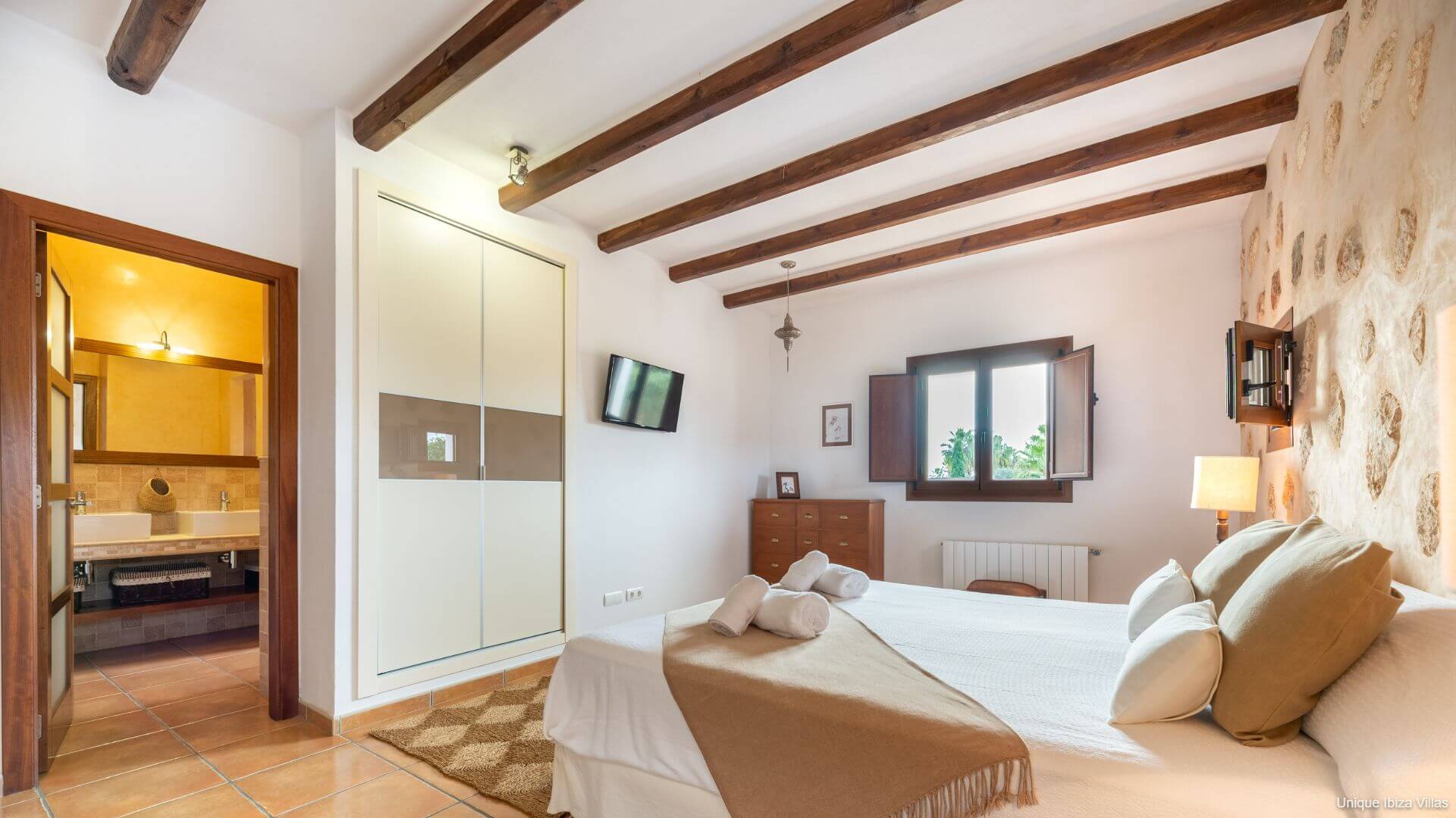 CAN JAUME ARABI DE BAIX - 4 Bedrooms - Near Ibiza Town
