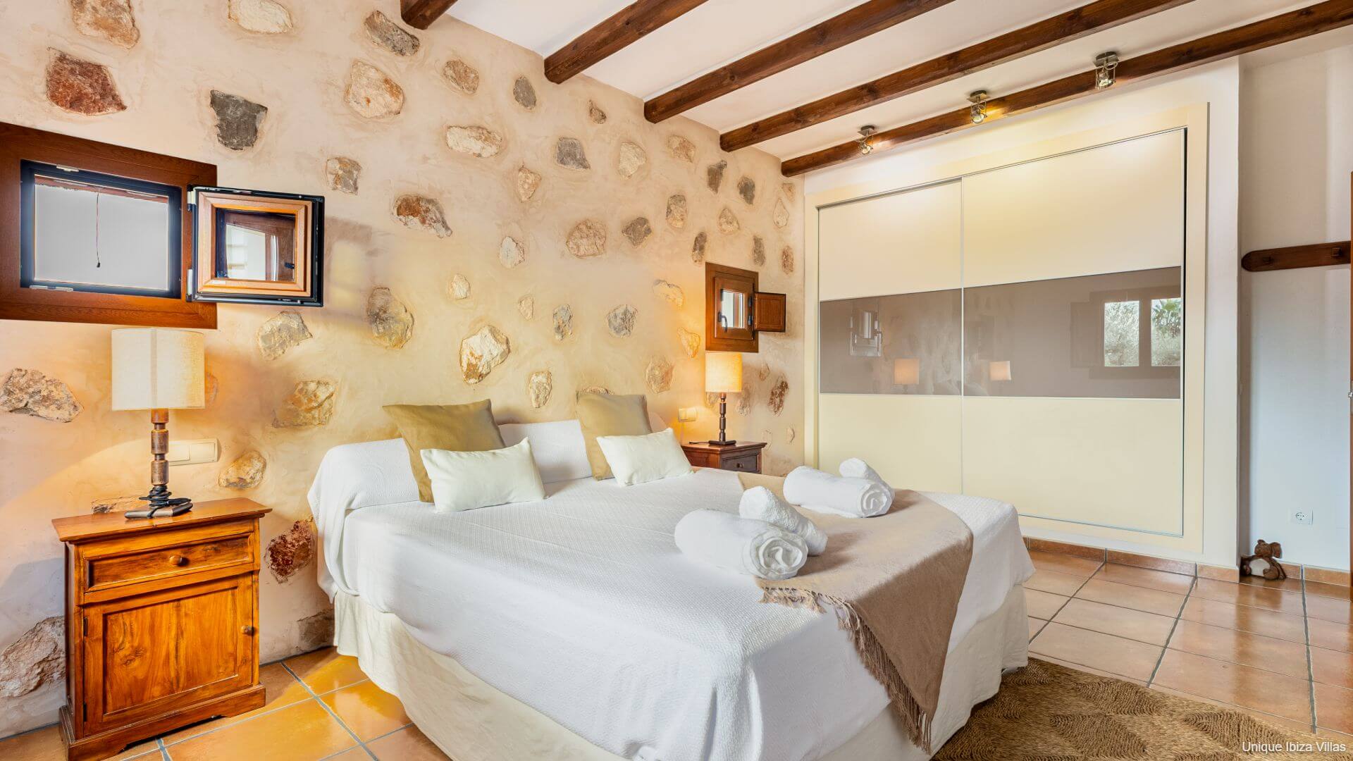 CAN JAUME ARABI DE BAIX - 4 Bedrooms - Near Ibiza Town