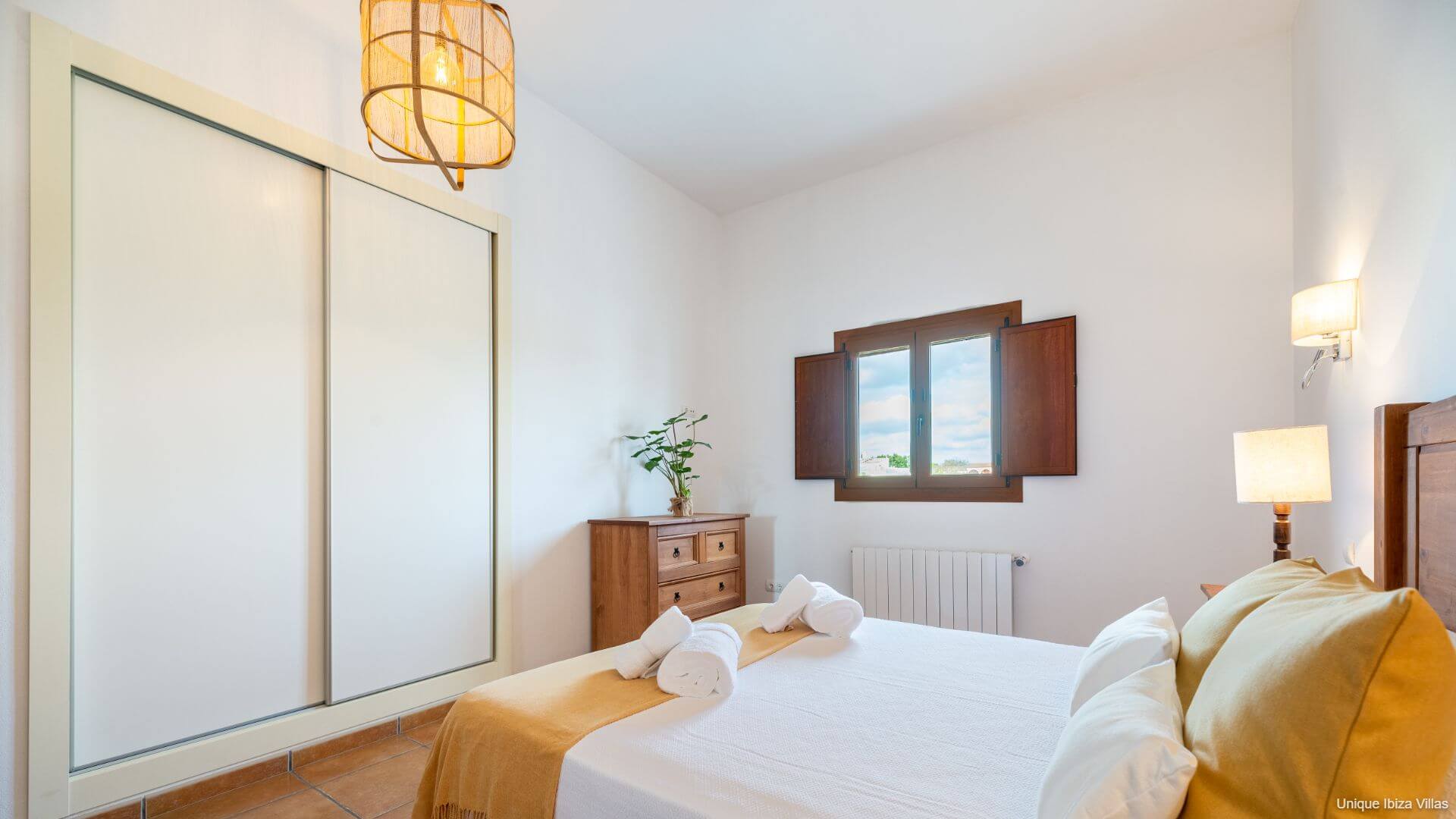 CAN JAUME ARABI DE BAIX - 4 Bedrooms - Near Ibiza Town