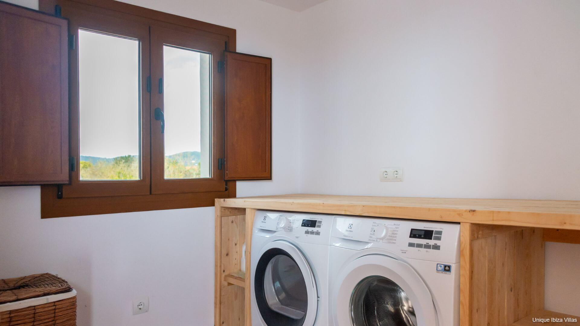 CAN JAUME ARABI DE BAIX - 4 Bedrooms - Near Ibiza Town