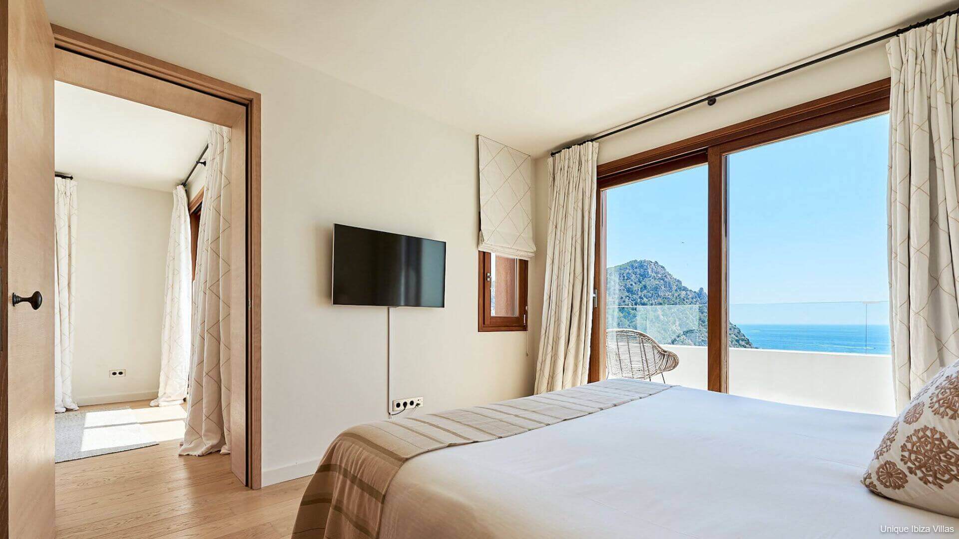 VILLA SERENA VISTA - 5 Bedrooms - Cala Llonga/Amante Ibiza