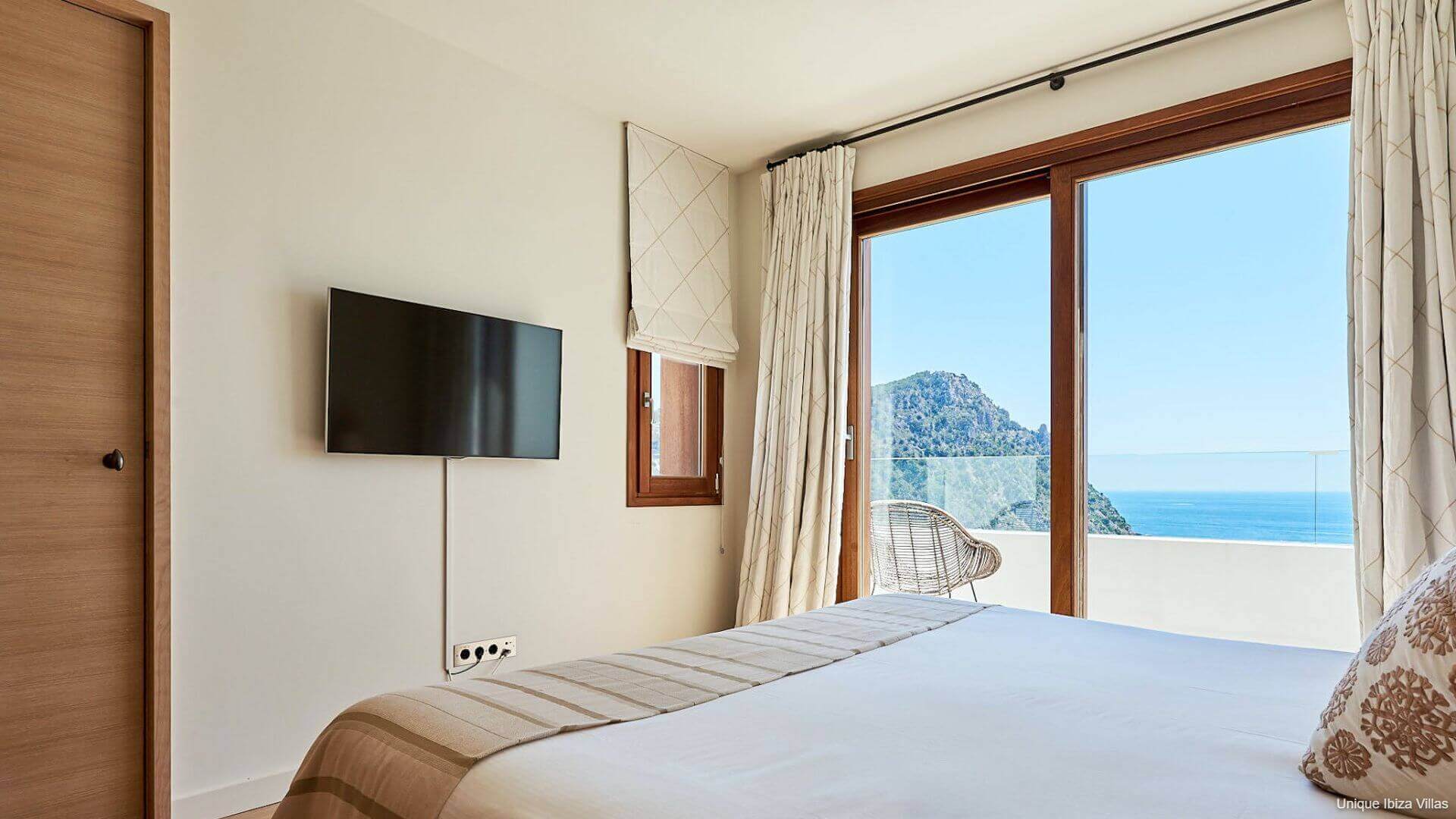 VILLA SERENA VISTA - 5 Bedrooms - Cala Llonga/Amante Ibiza