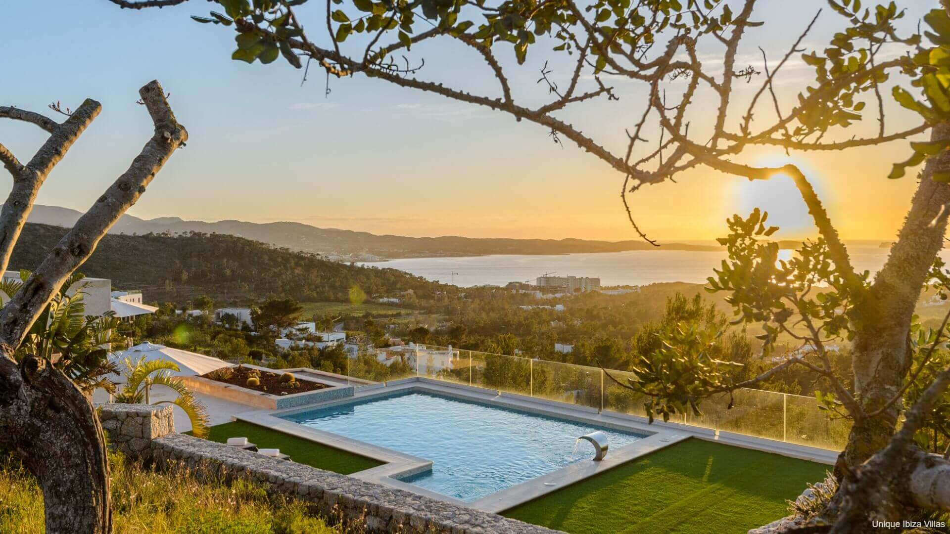 VILLA SA ROTA SUNSET VIEWS - 4 Bedrooms - San Antonio/Cala Gracio (Sunsets)