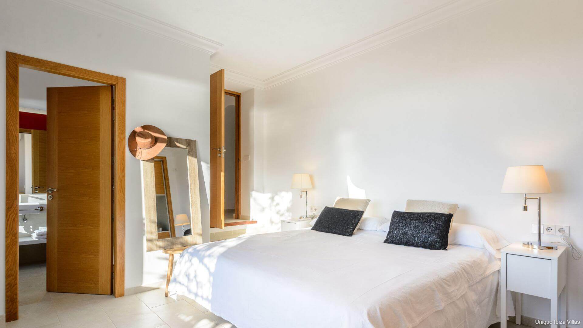 VILLA SA ROTA SUNSET VIEWS - 4 Bedrooms - San Antonio/Cala Gracio (Sunsets)