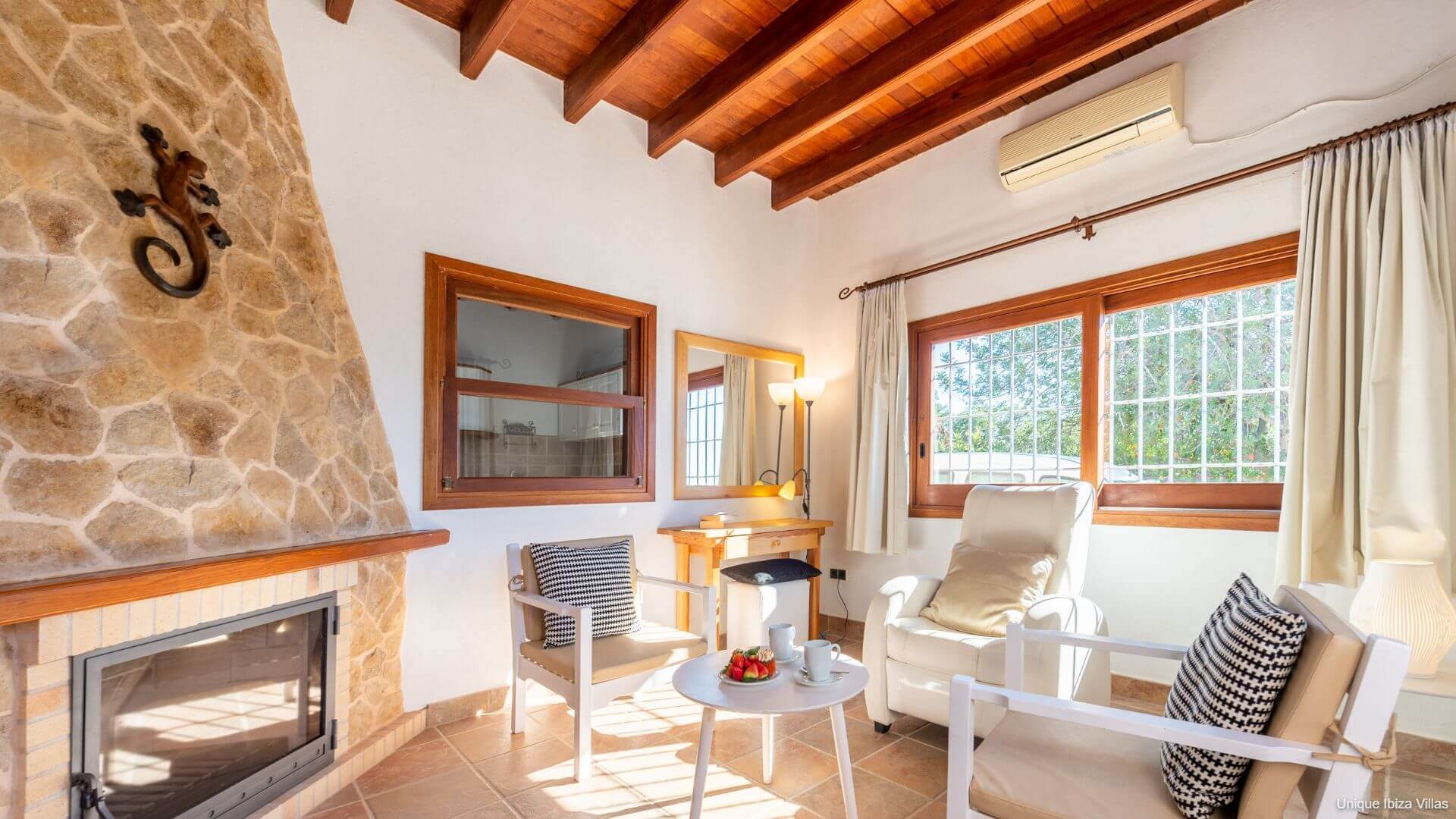 VILLA SAVINAR - 4 Bedrooms - Cala Carbo/Cala Vadella 