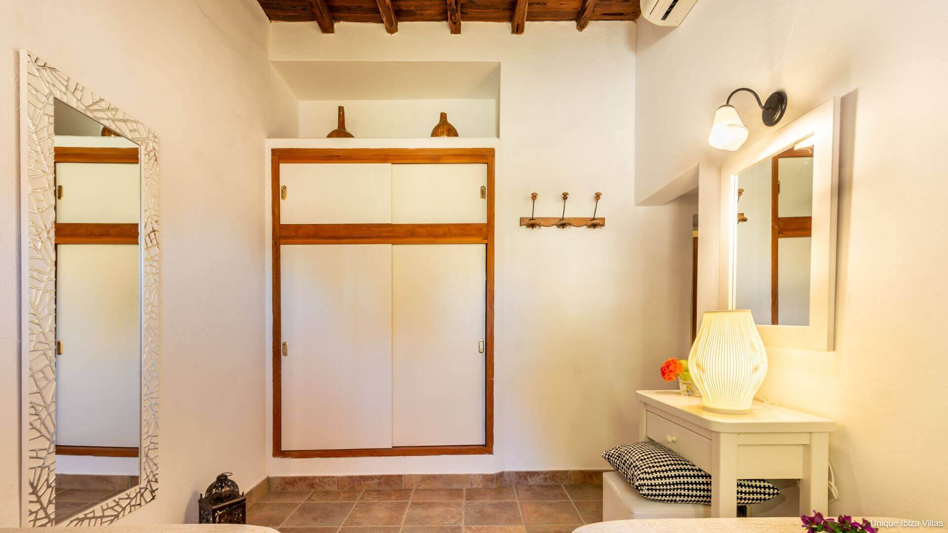 VILLA SAVINAR - 4 Bedrooms - Cala Carbo/Cala Vadella 