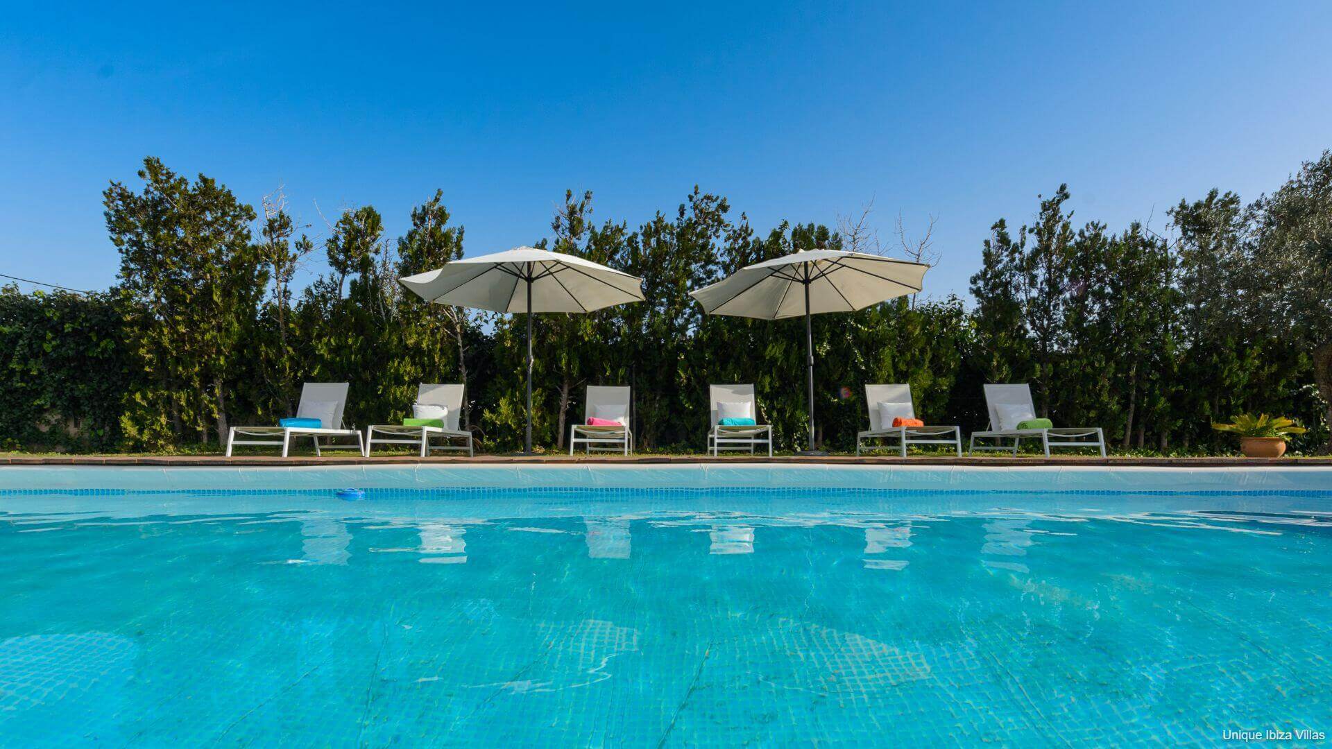 VILLA ANUR - 3 Bedrooms - San Jordi Near Playa den Bossa/Ibiza Town