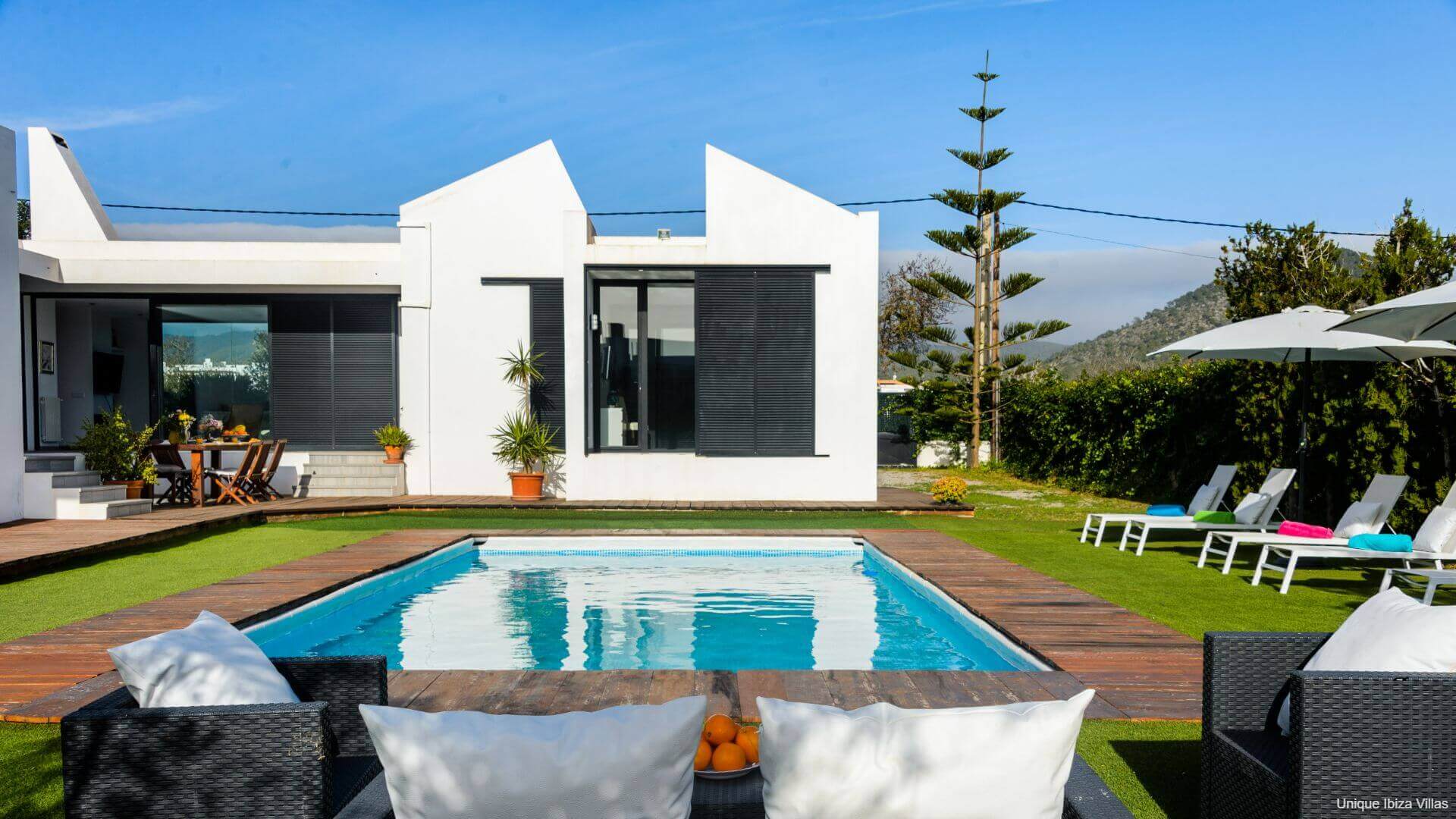 VILLA ANUR - 3 Bedrooms - San Jordi Near Playa den Bossa/Ibiza Town