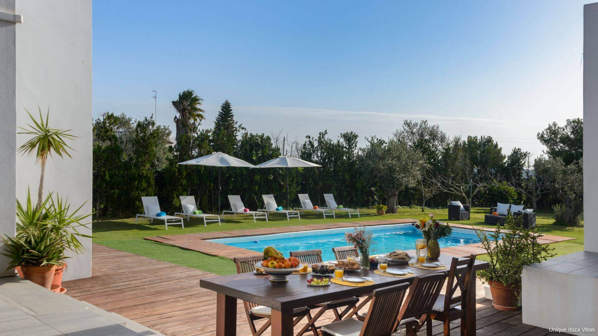 VILLA ANUR - 3 Bedrooms - San Jordi Near Playa den Bossa/Ibiza Town